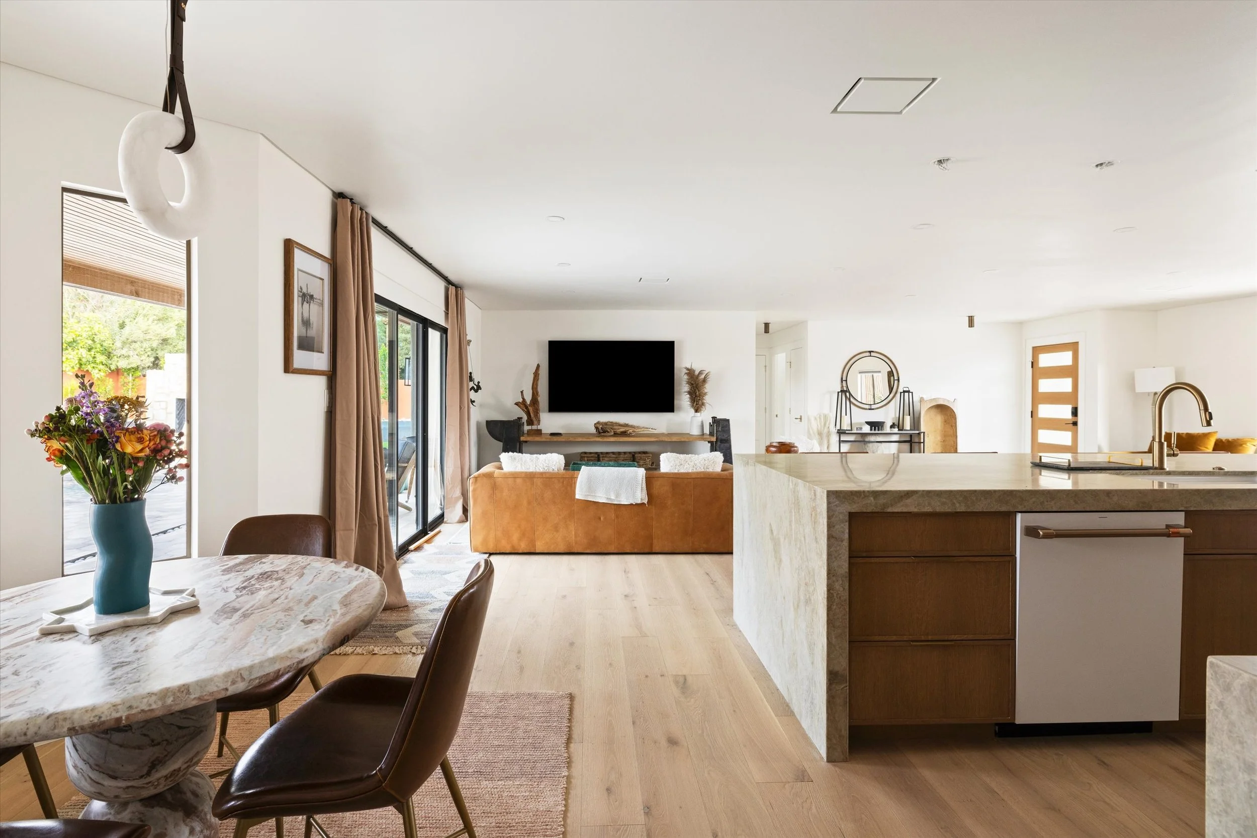 19-6912 E Ludlow_19.jpg