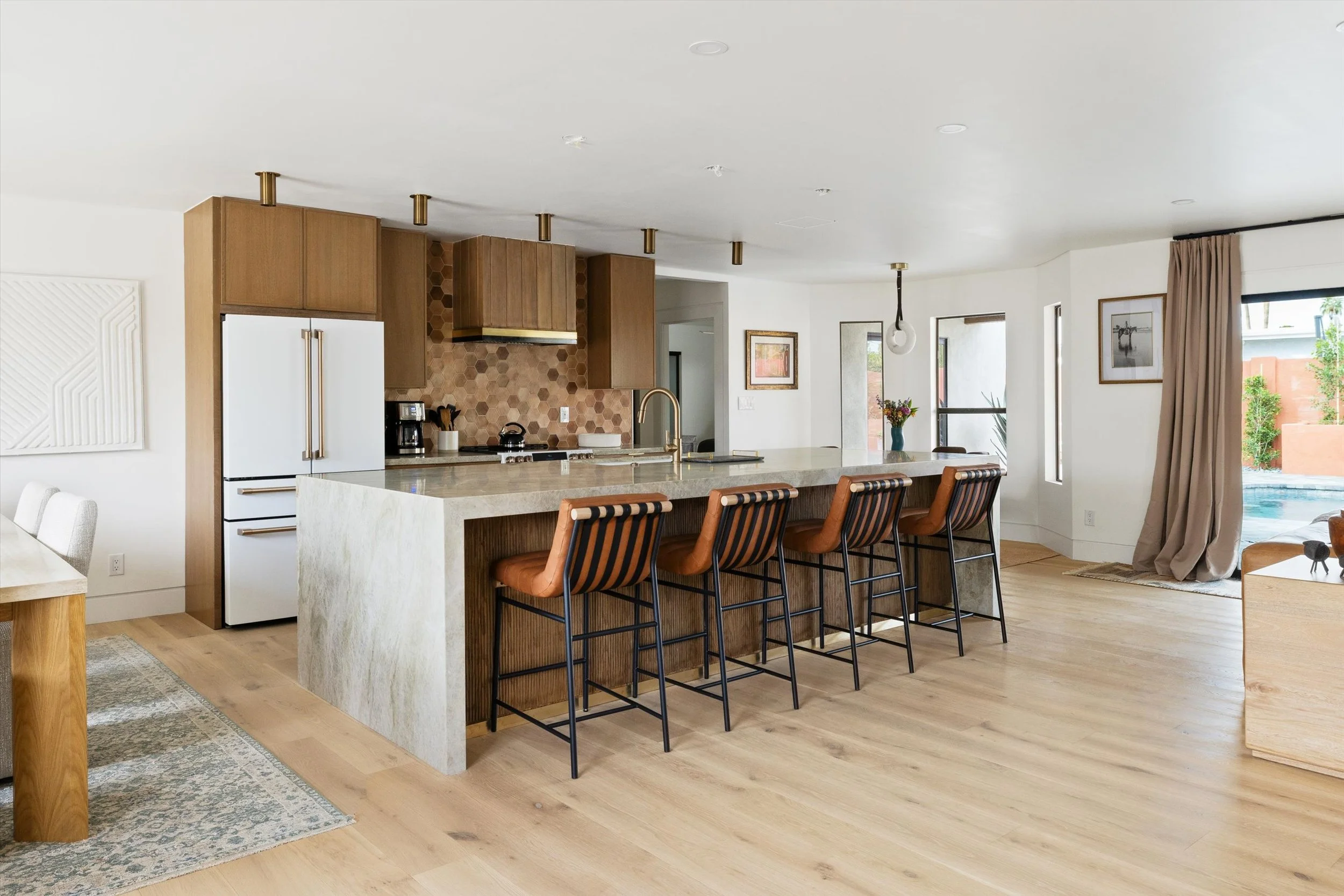 24-6912 E Ludlow_24.jpg