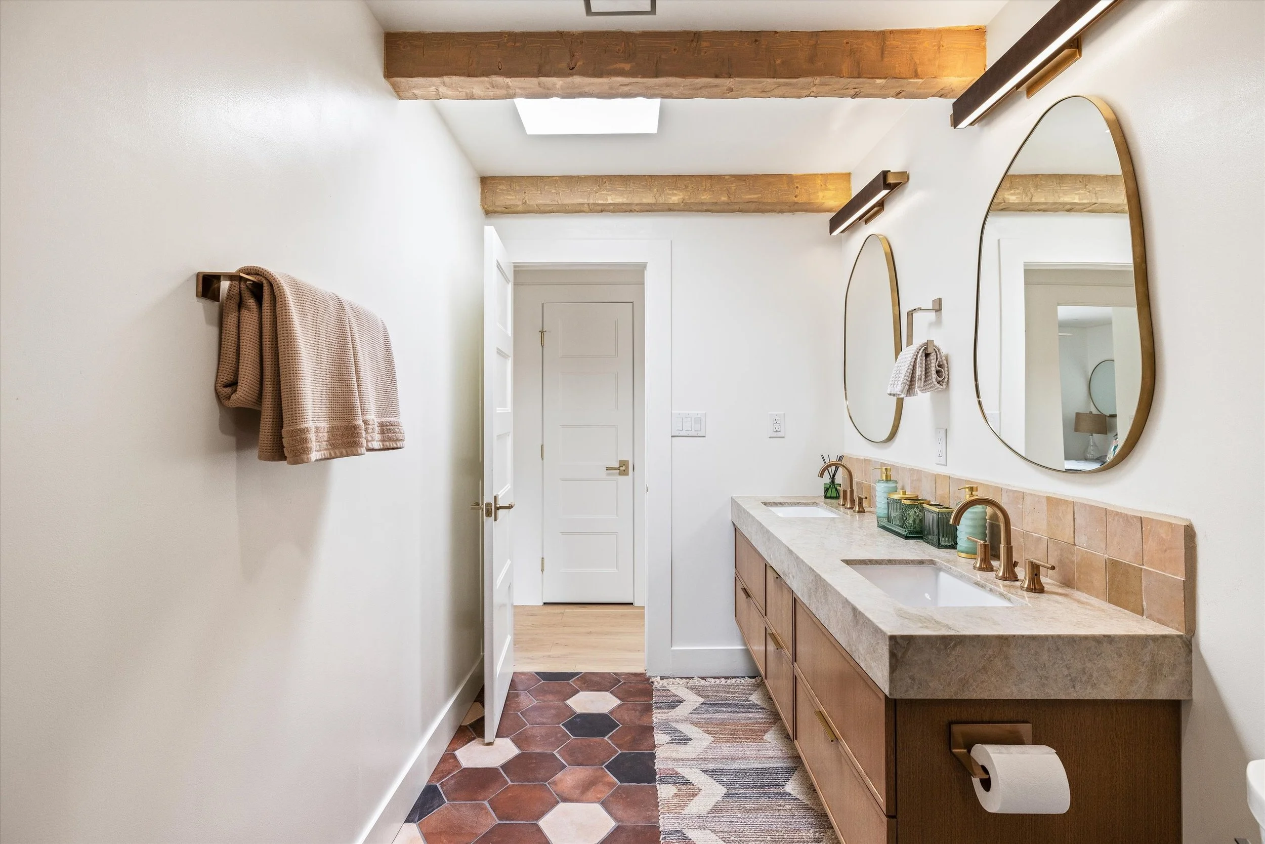 42-6912 E Ludlow_42.jpg