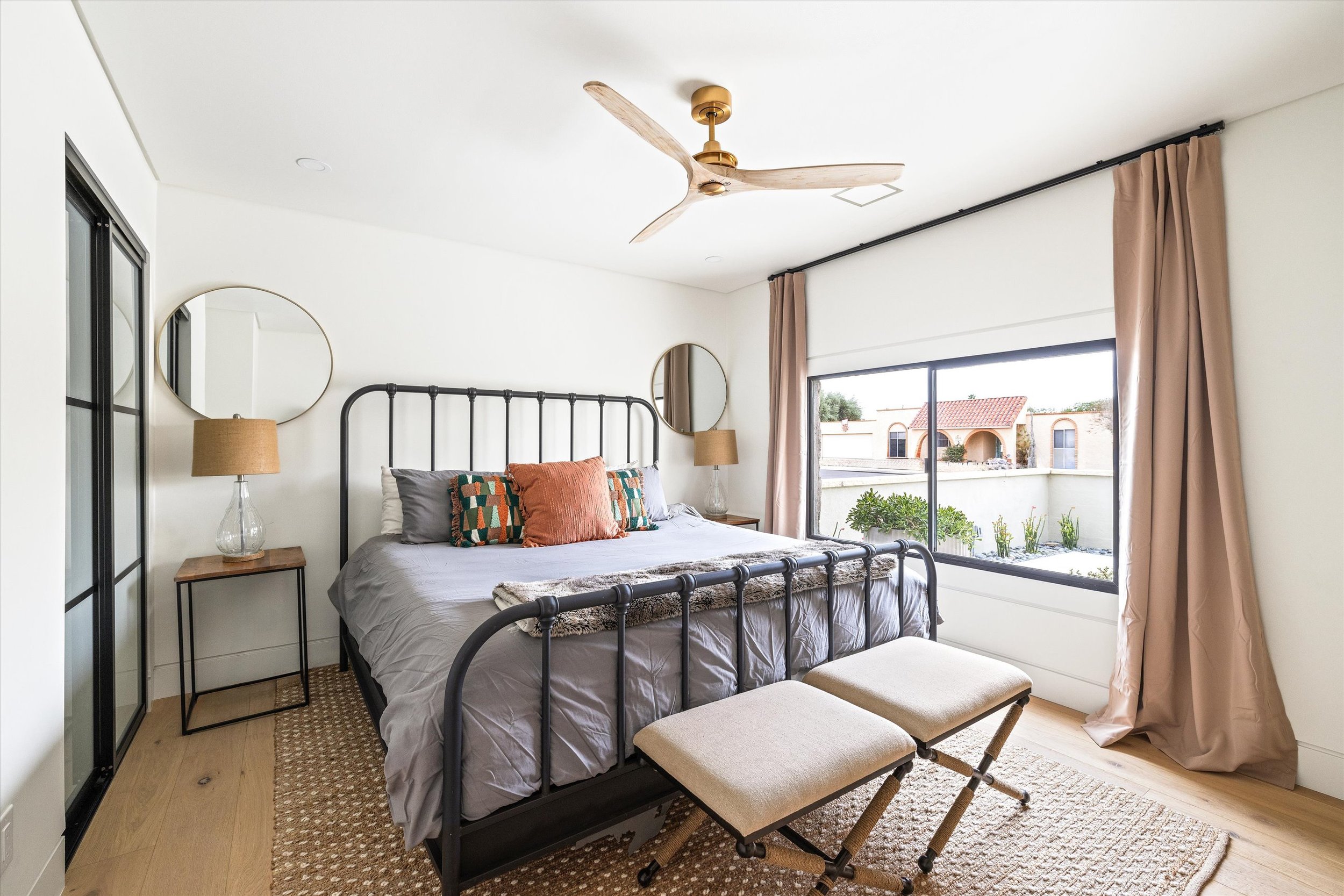 45-6912 E Ludlow_45.jpg