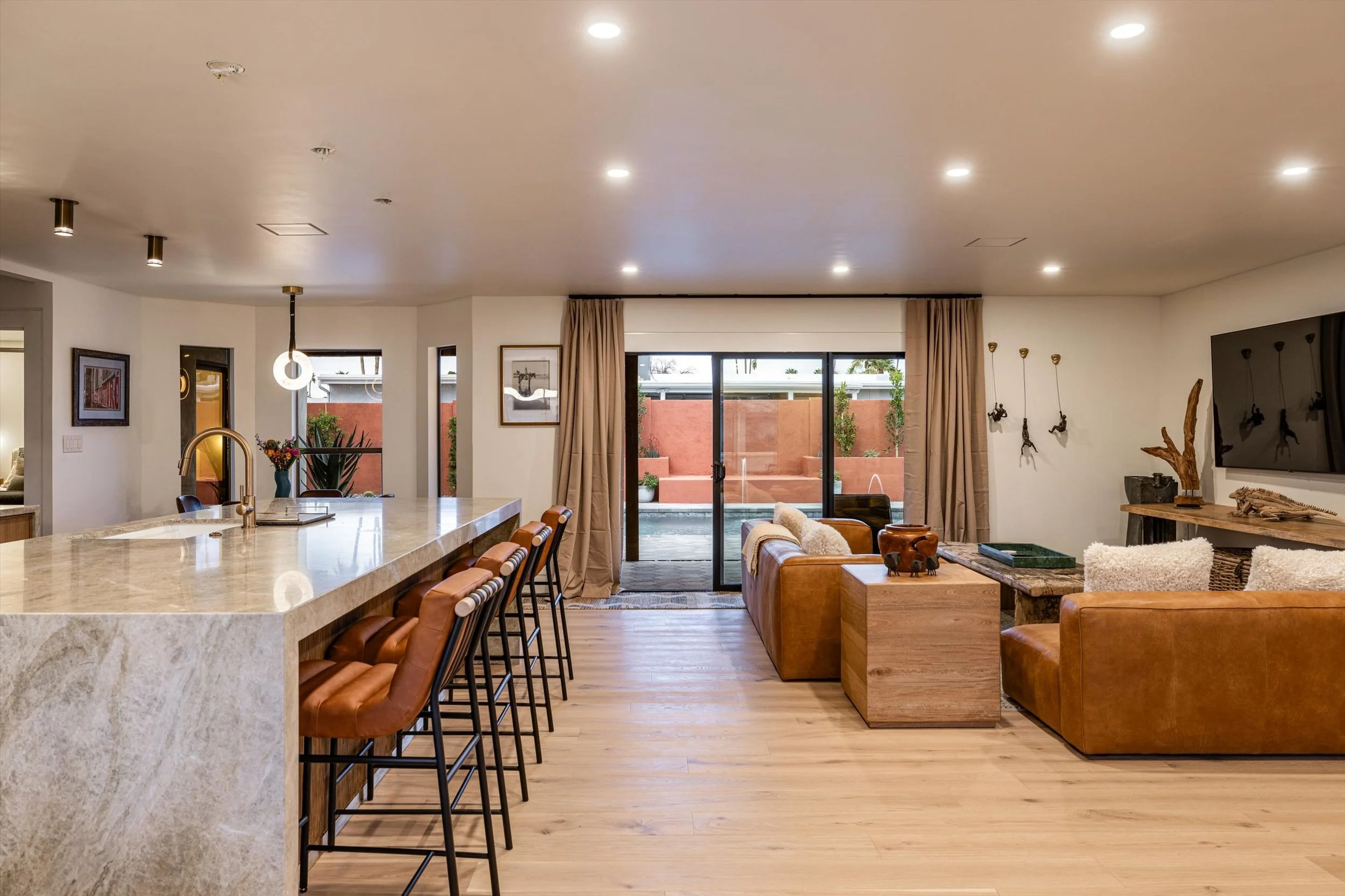 54-6912 E Ludlow_54.jpg