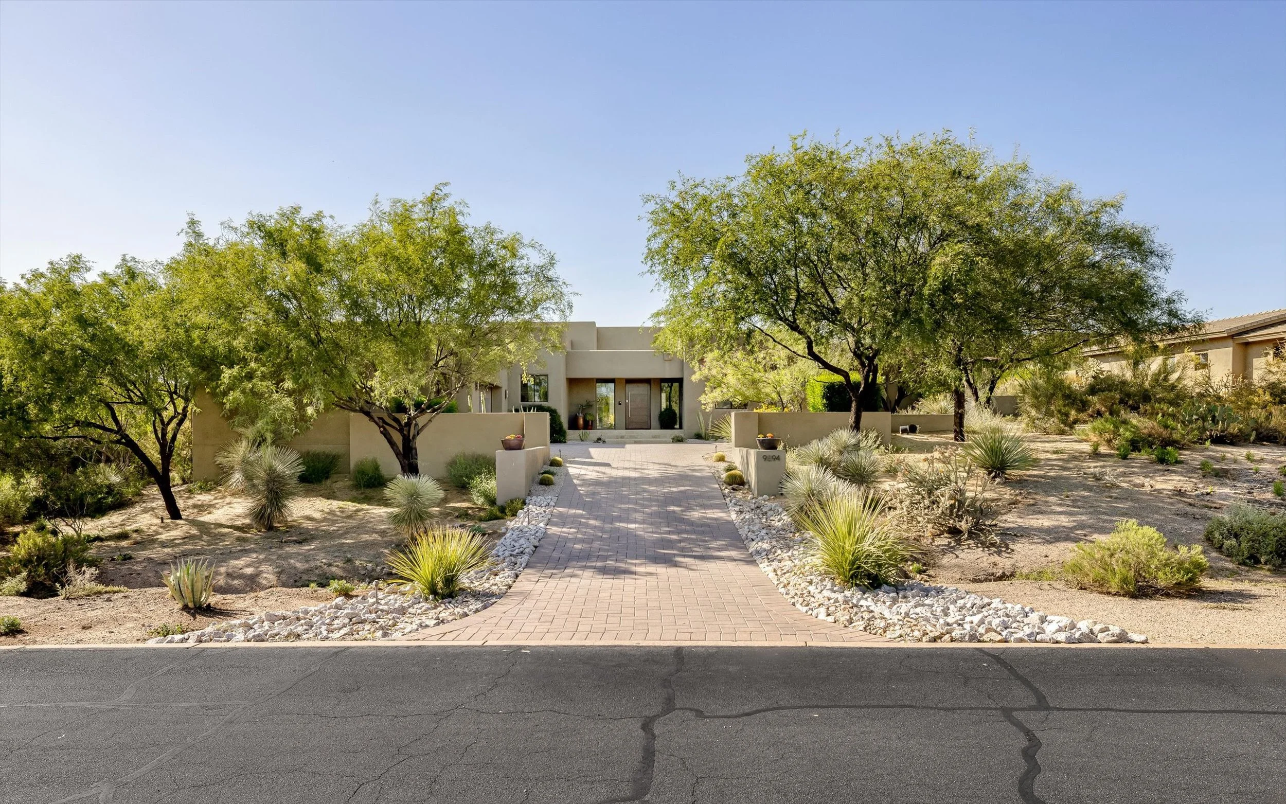 02-9894 E Miramonte Dr, Scottsdale, AZ 85262_01.jpg