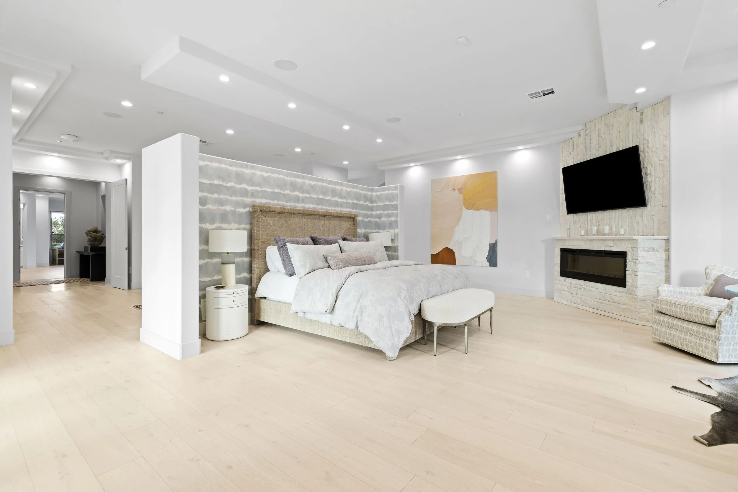 8139 E Desert Cove Ave-23.jpg