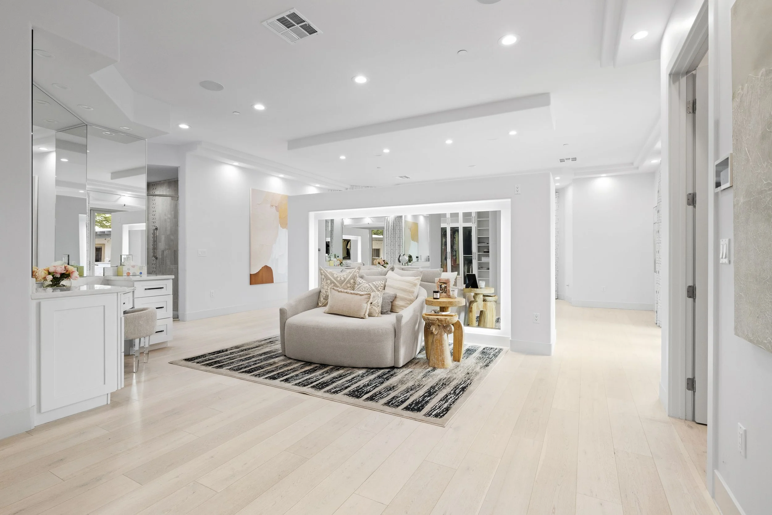 8139 E Desert Cove Ave-25.jpg