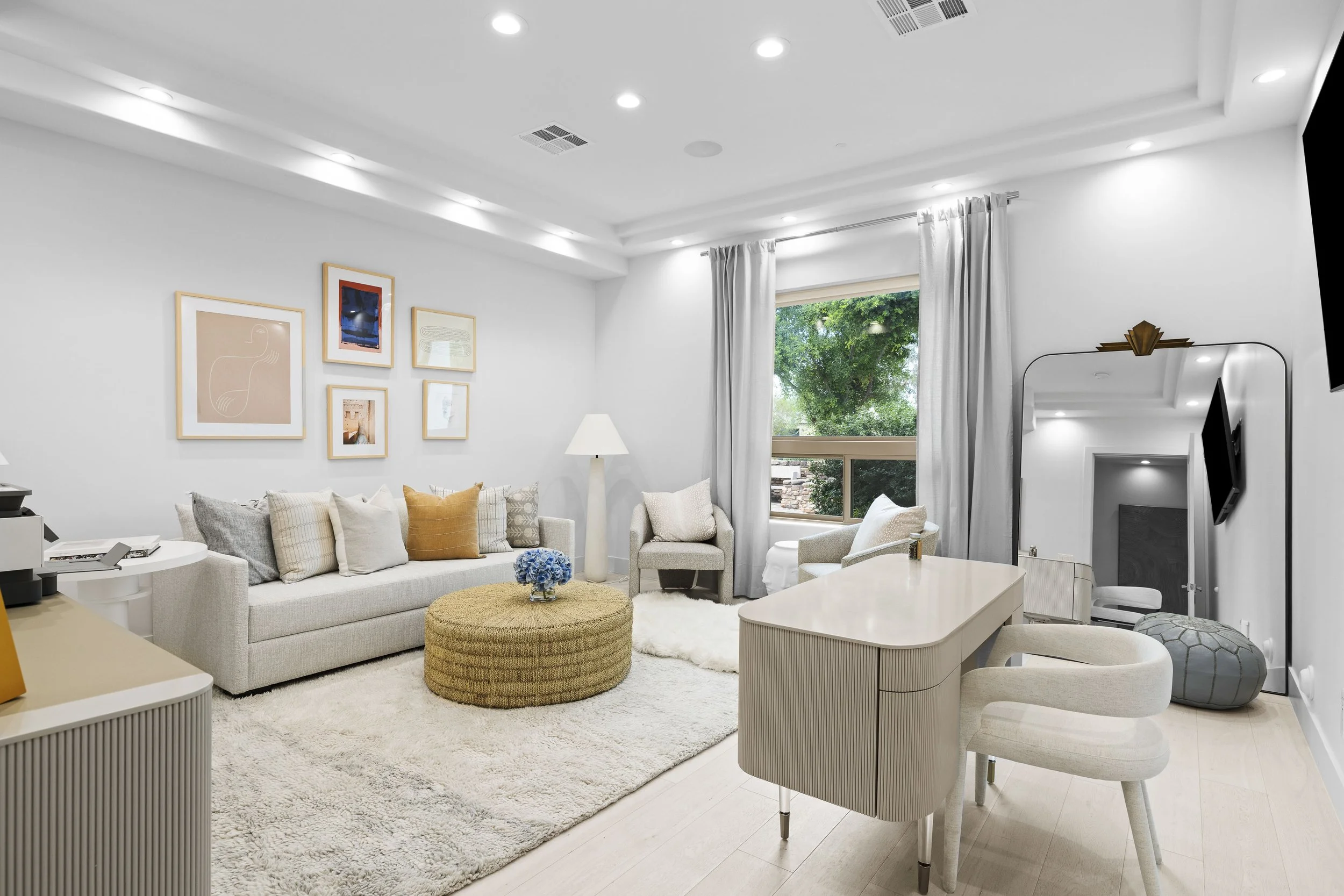 8139 E Desert Cove Ave-33.jpg