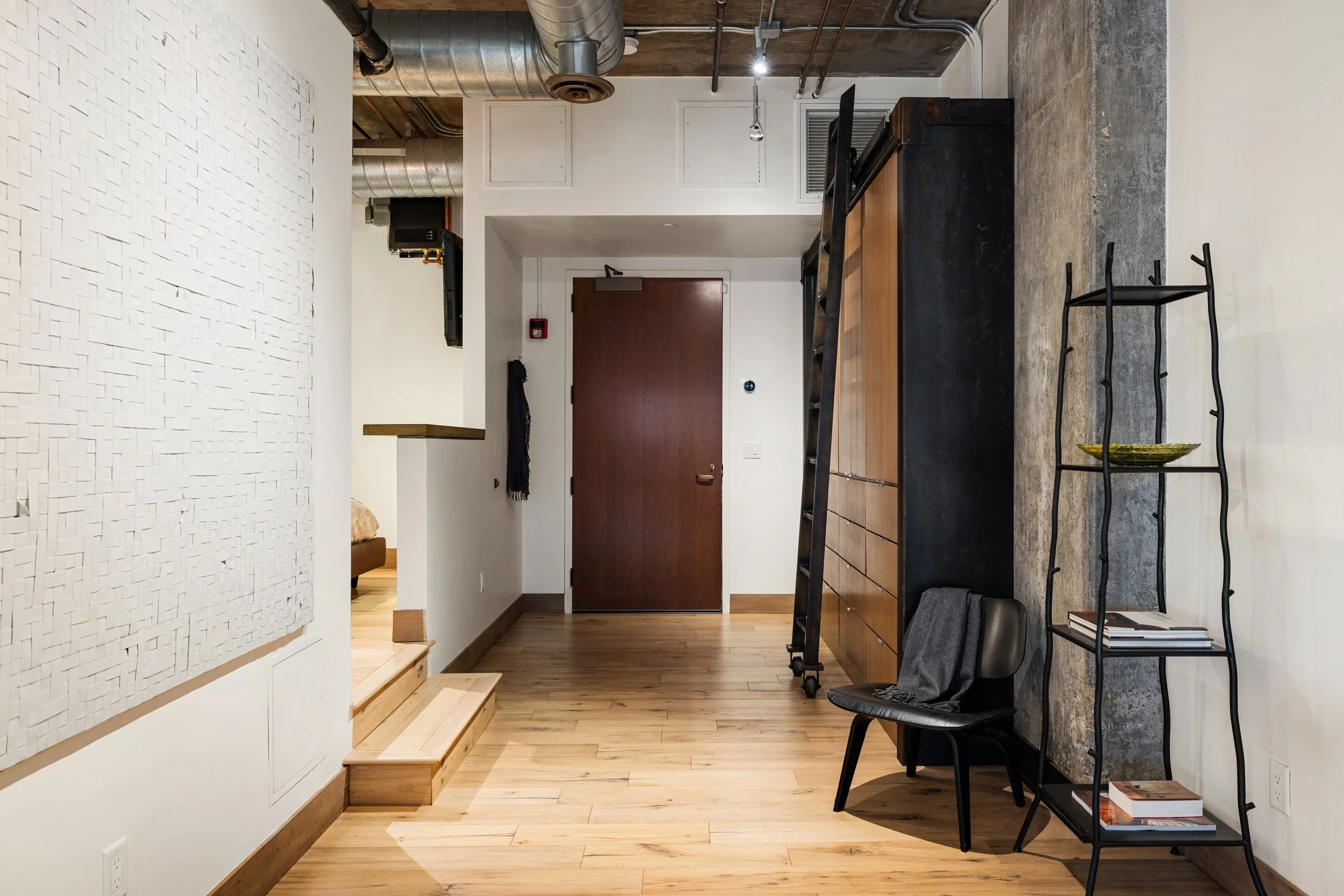 02-21 E Sixth St_02.jpg