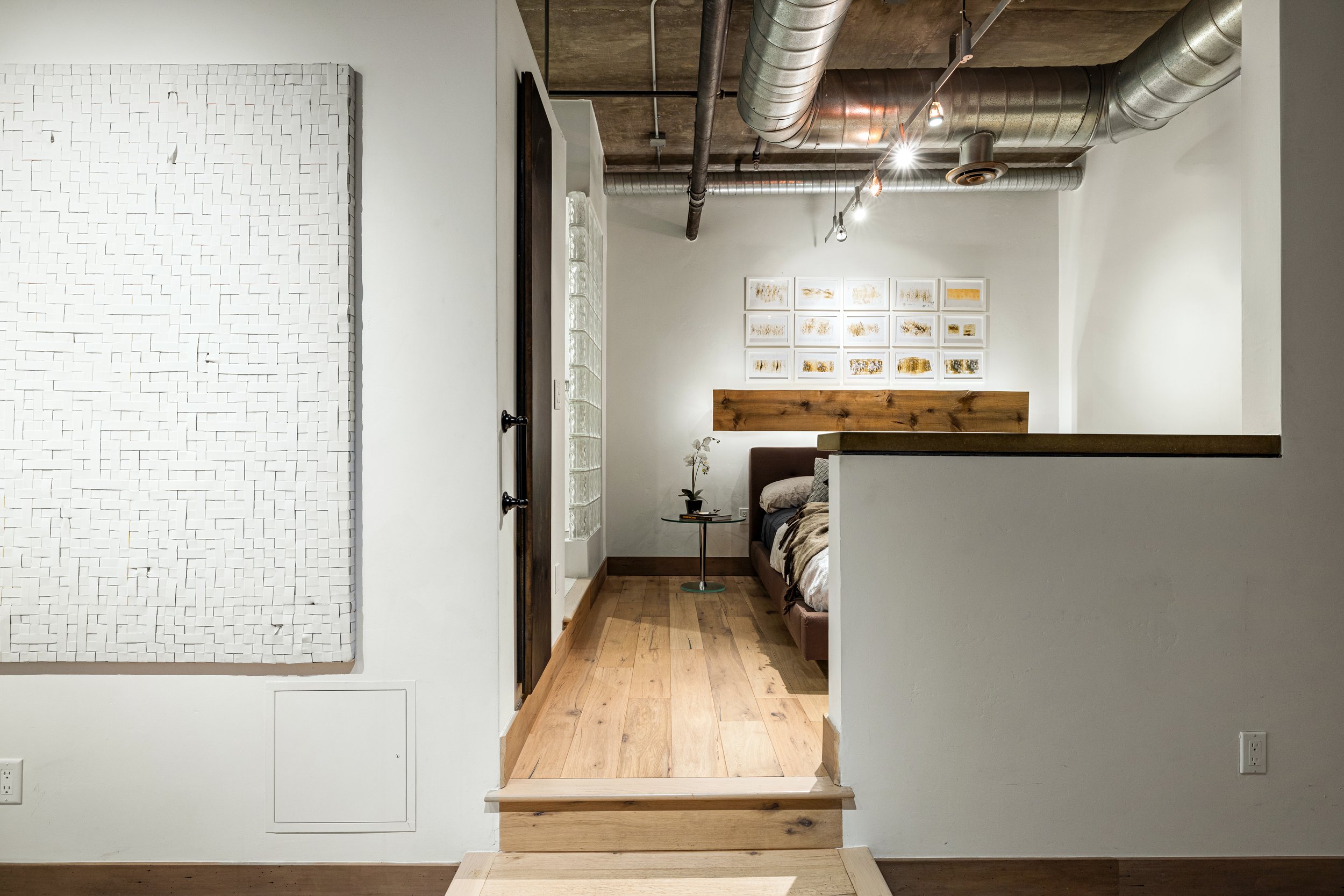 04-21 E Sixth St_04.jpg