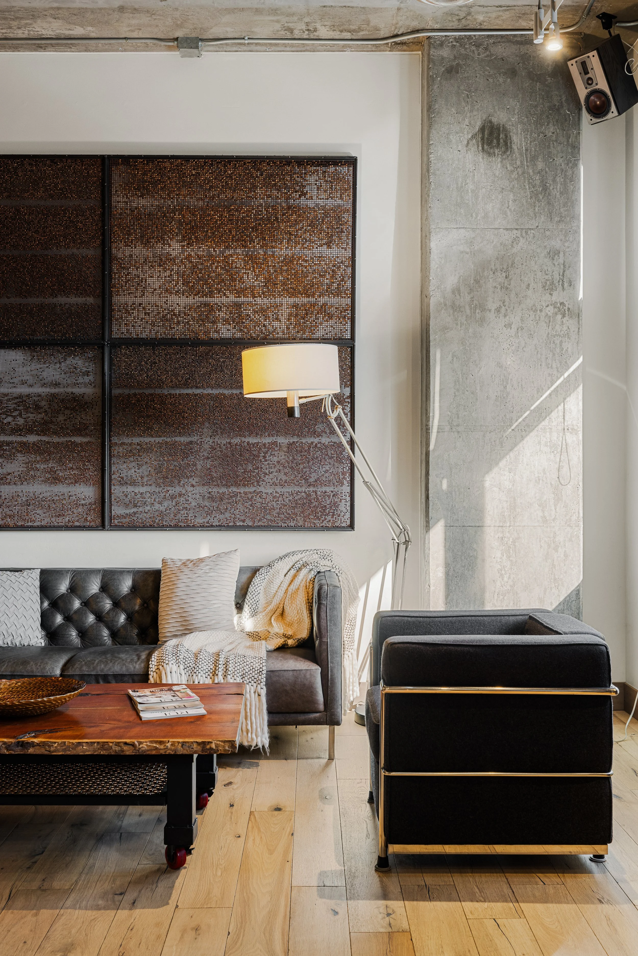 21-21 E Sixth St_21.jpg