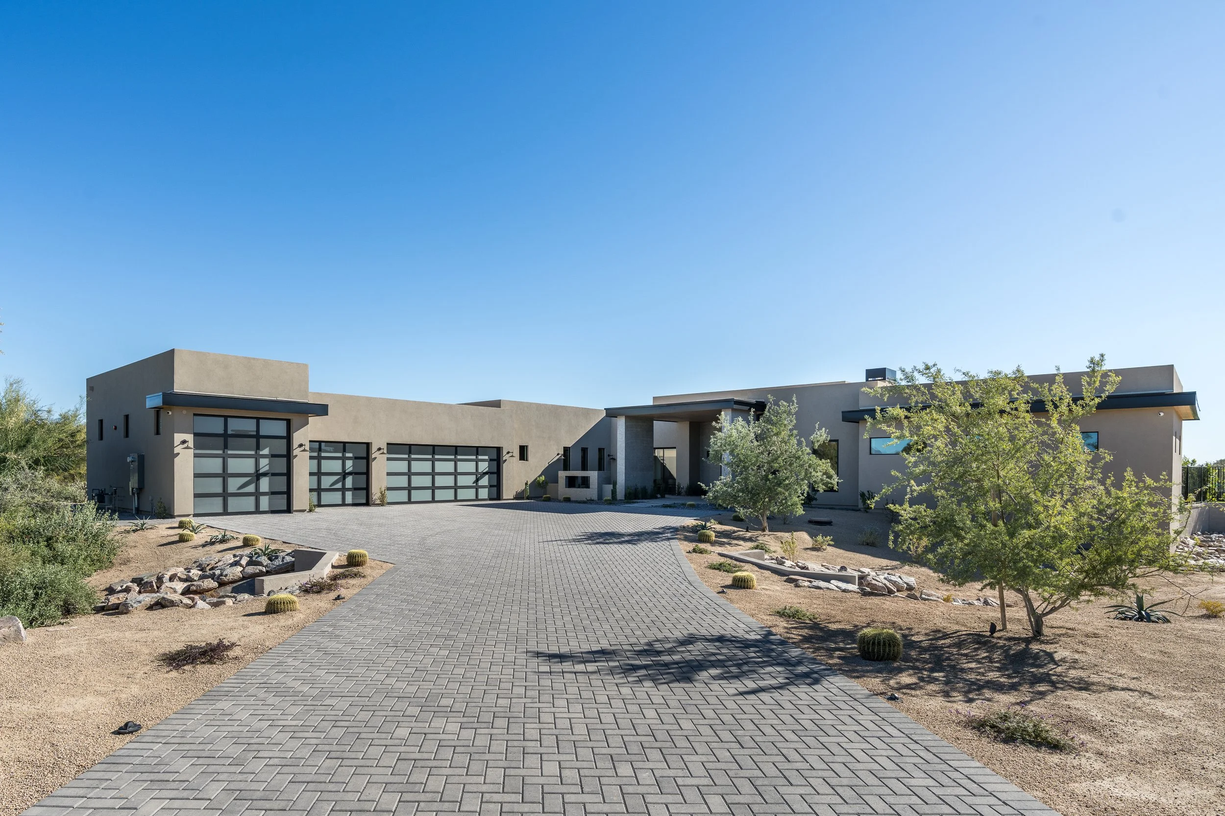 10-27159 N 67th St (10 of 79).jpg