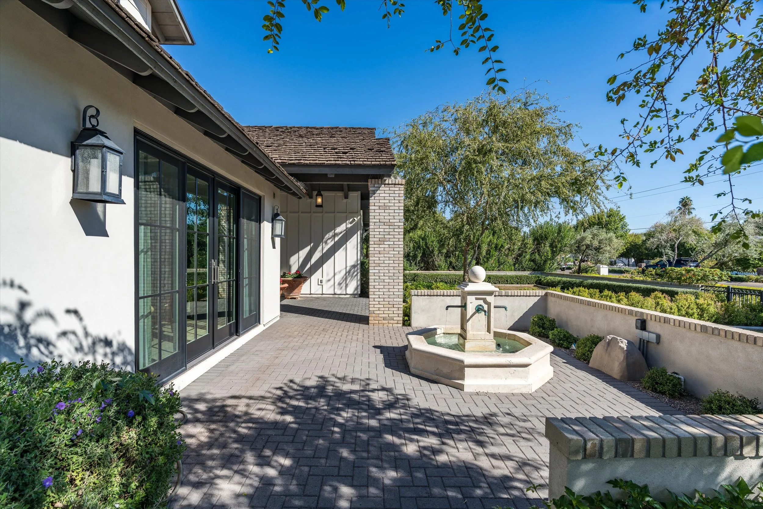 11-5414 E Lafayette Blvd (11 of 63).jpg