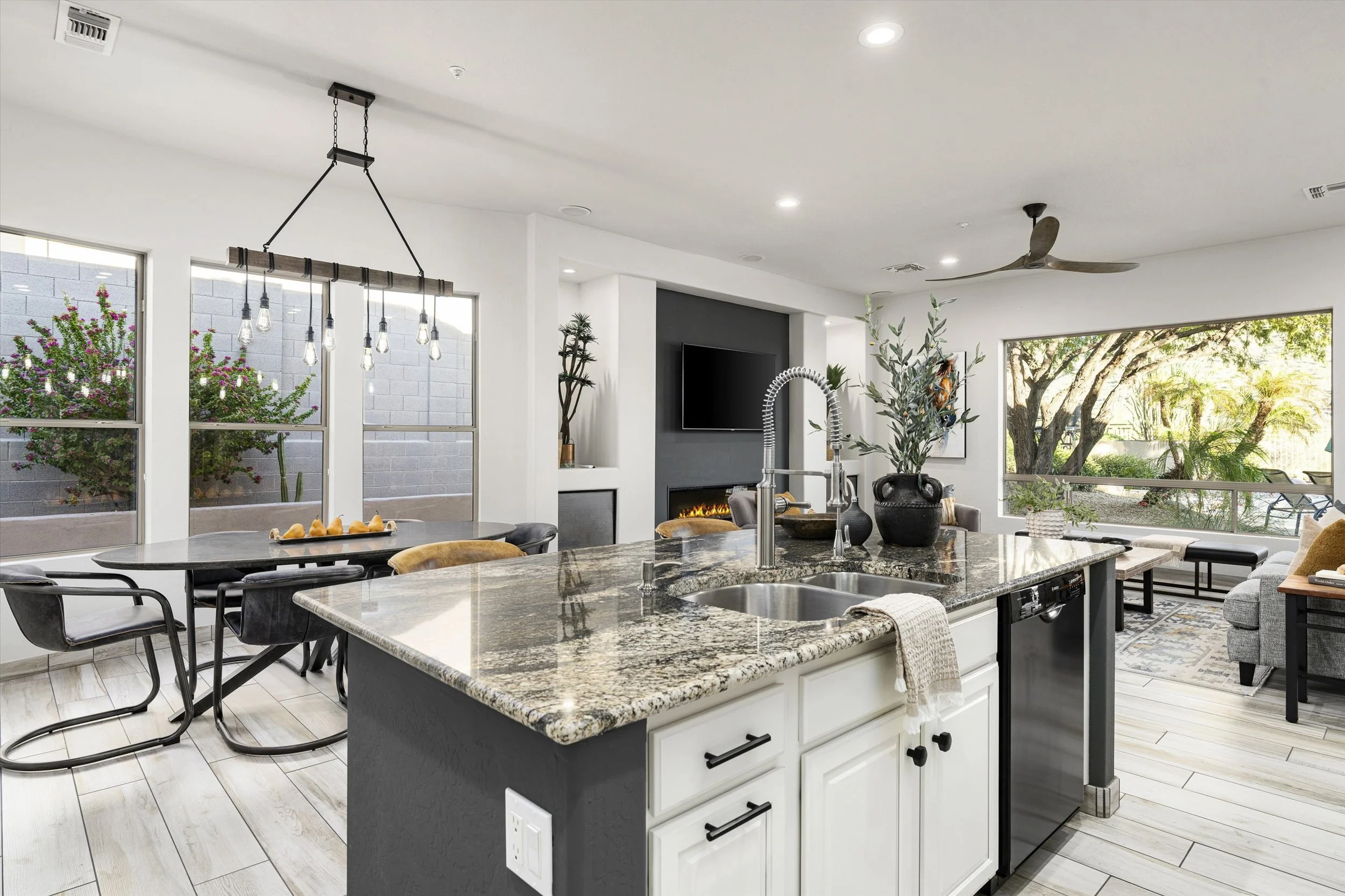 11115 E Winchomb-19.jpg