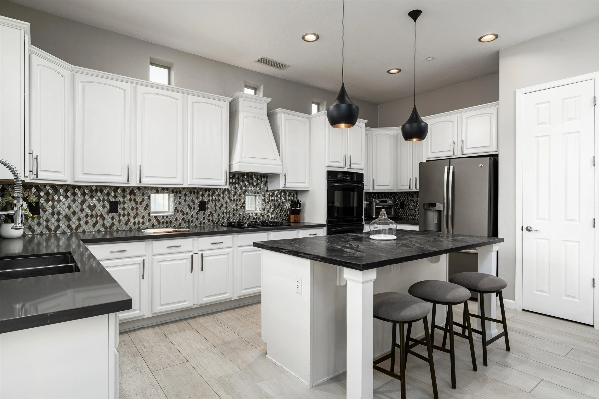 21-27961 N 114th Way (21 of 74).jpg