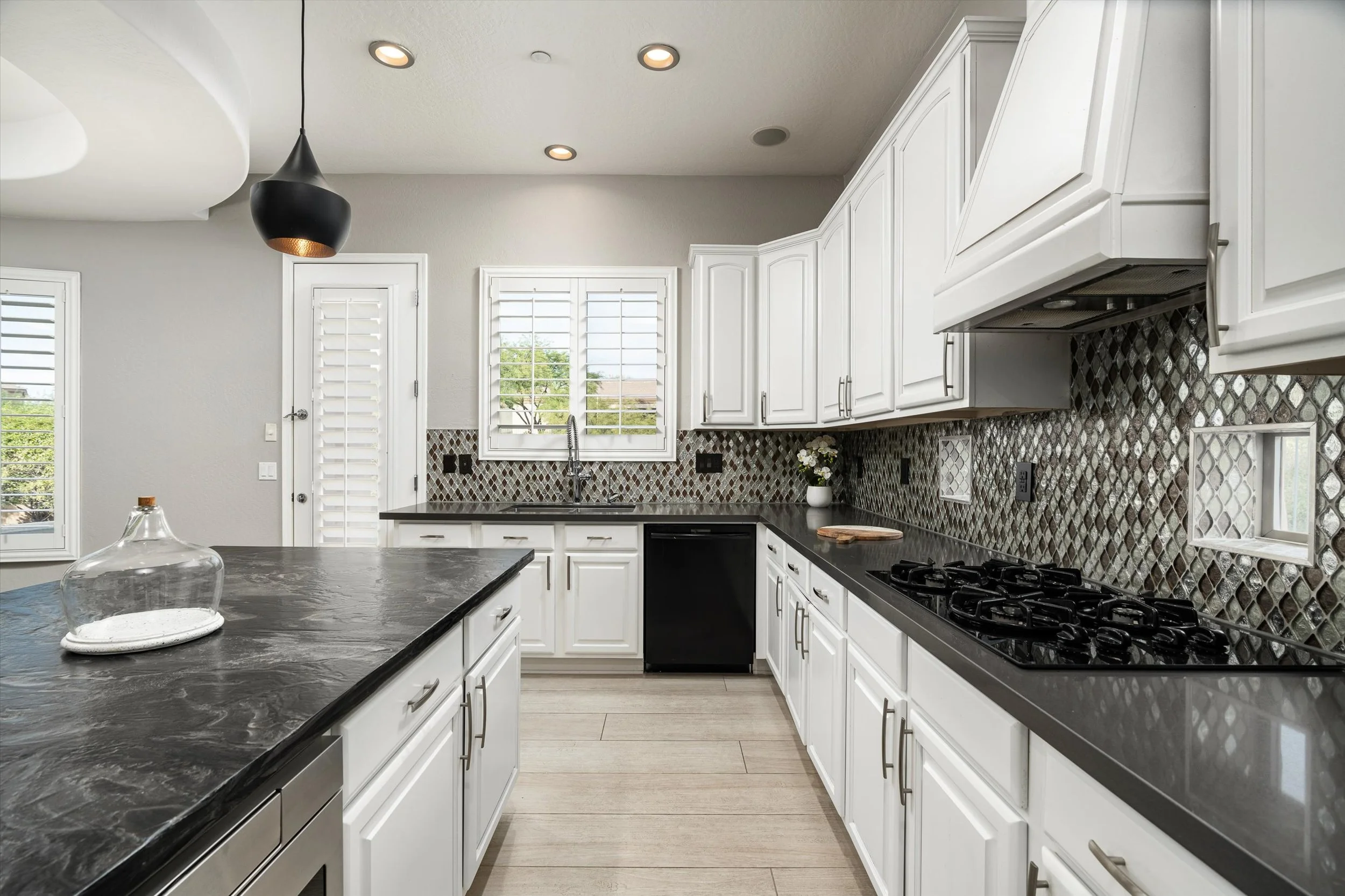 23-27961 N 114th Way (23 of 74).jpg