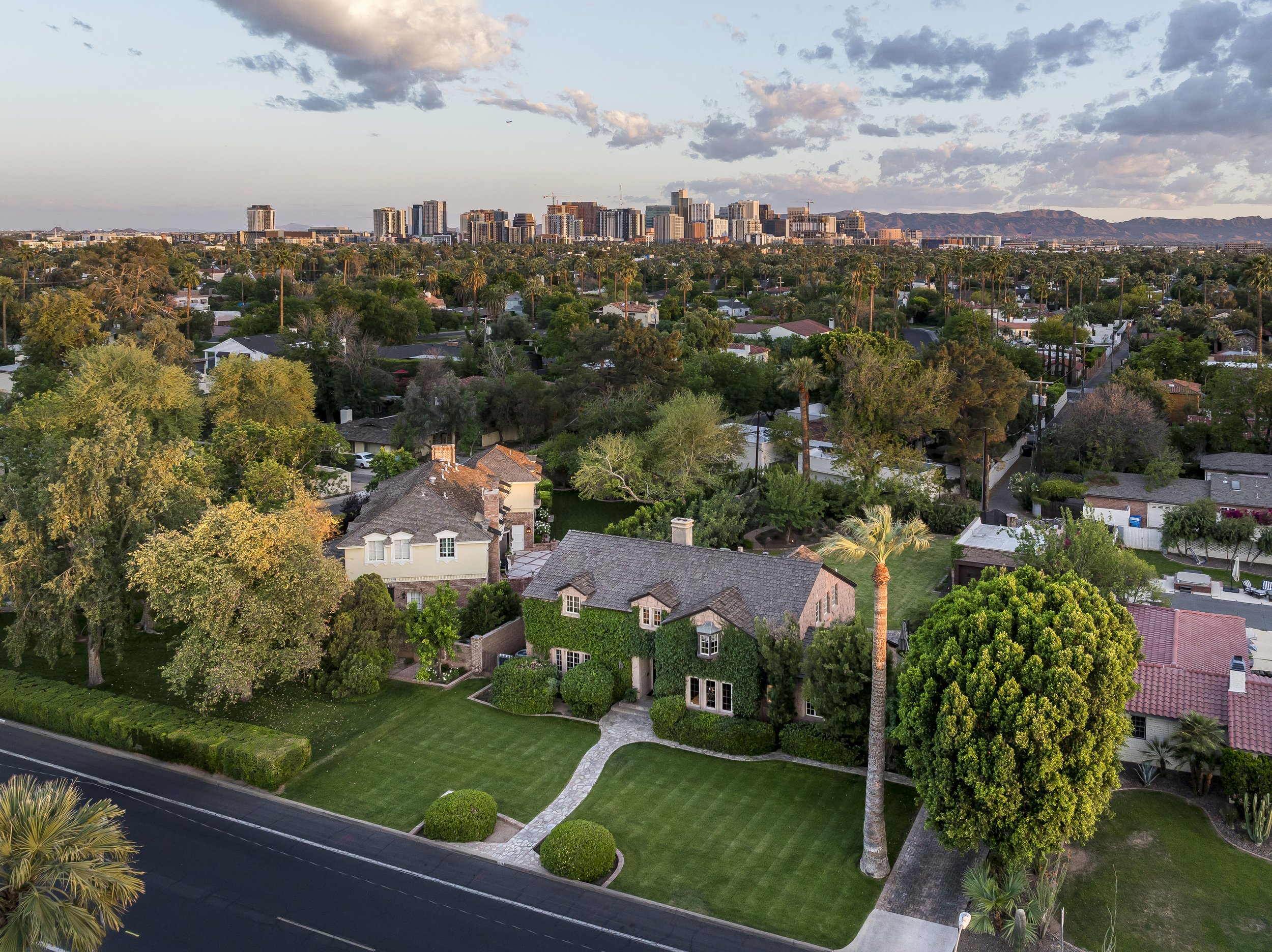 1015 W Encanto Blvd-3.jpg