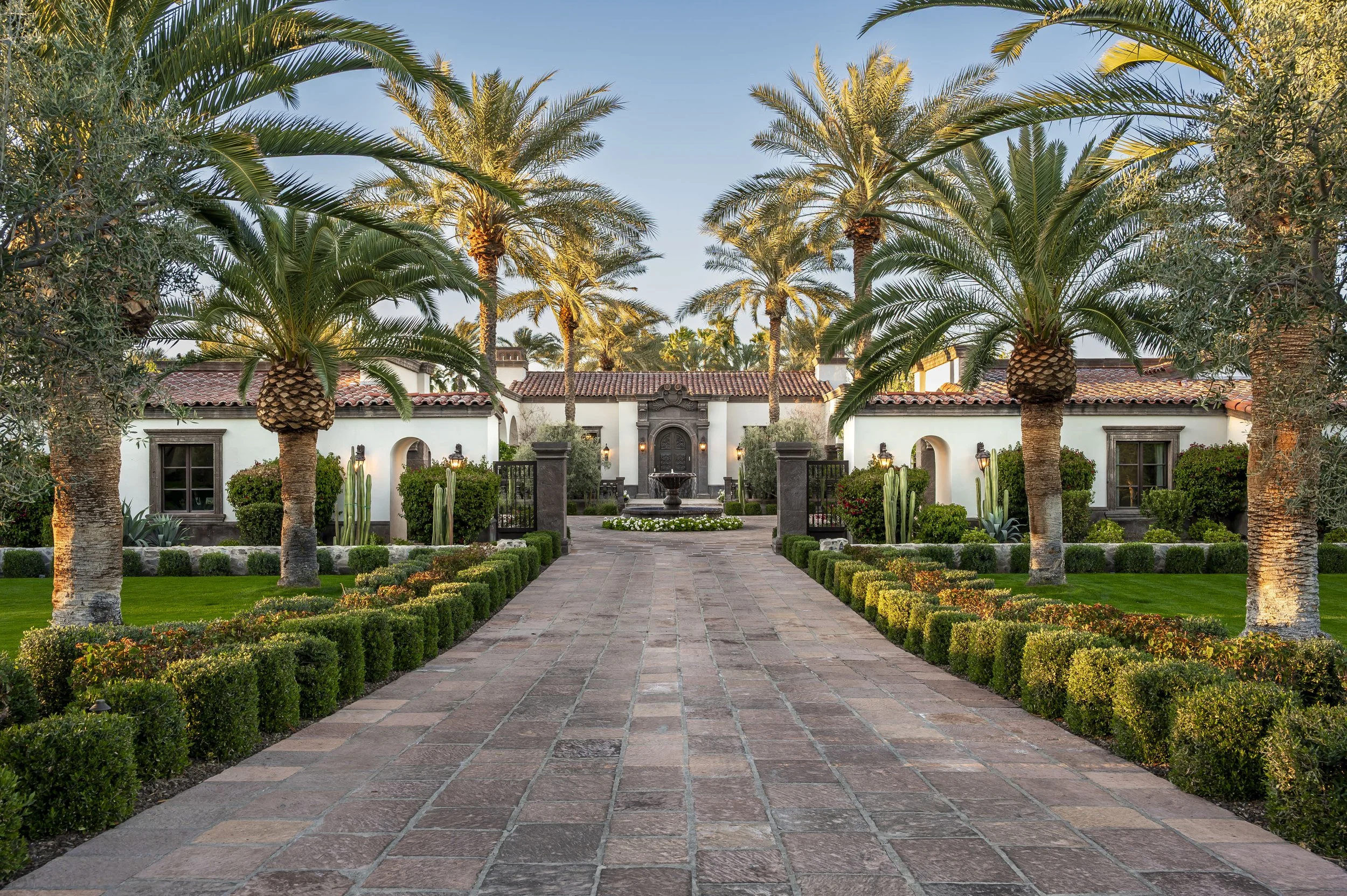 6684 E Cactus Wren Rd