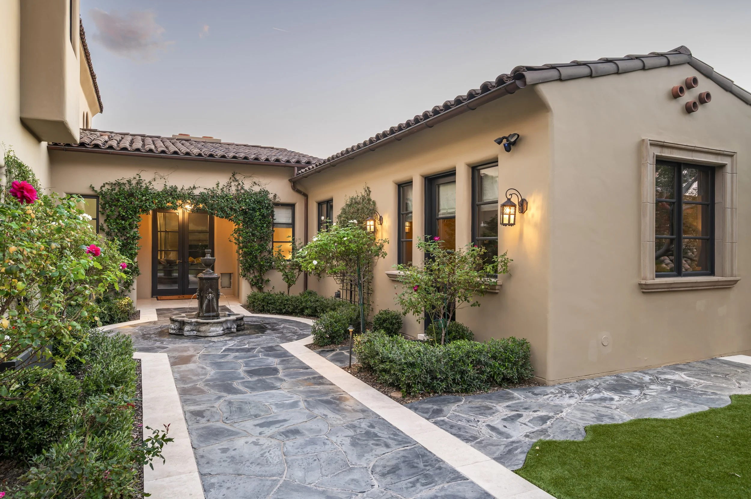 20010 N 103rd St-52.jpg