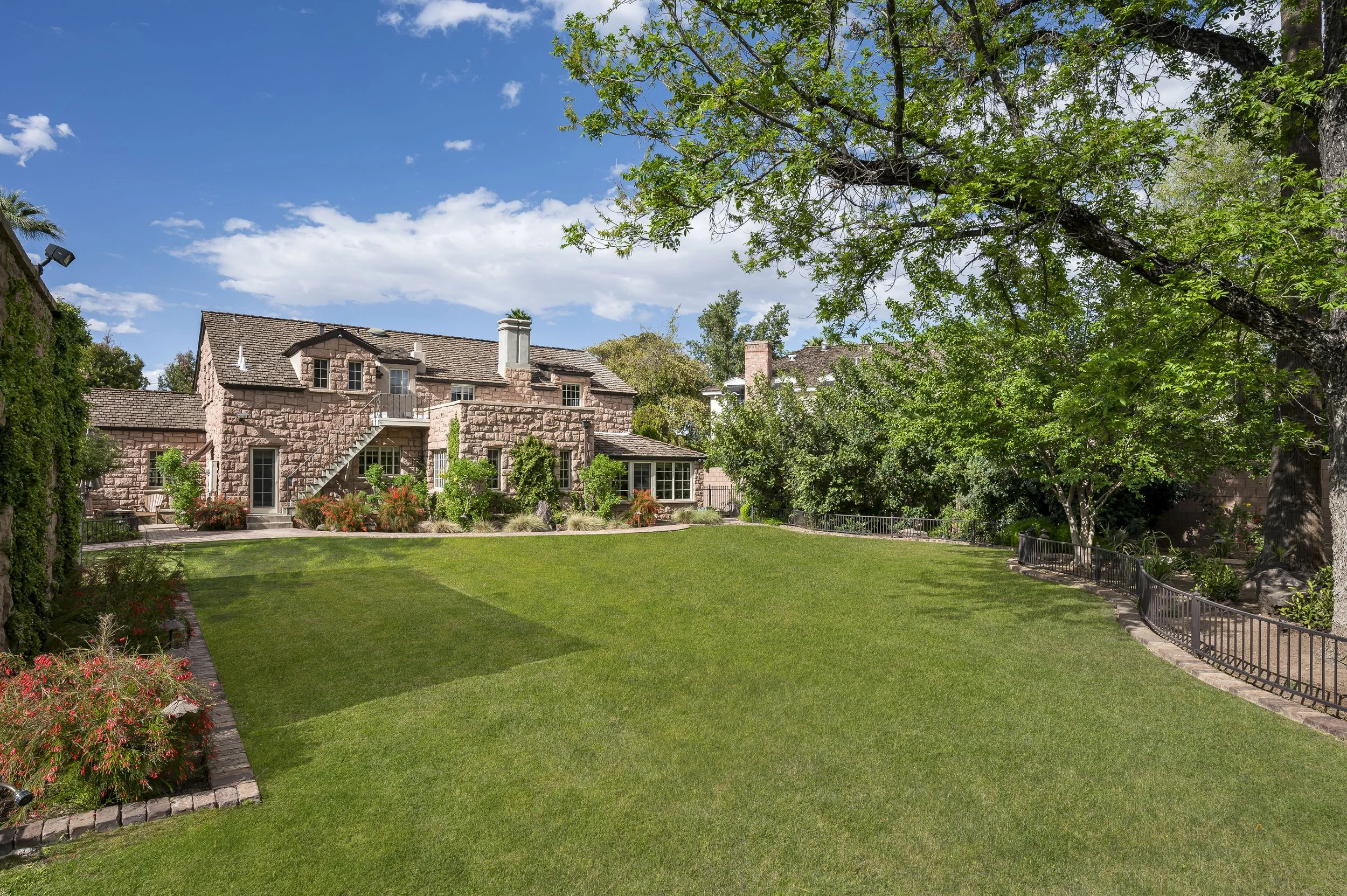 1015 W Encanto Blvd-45.jpg