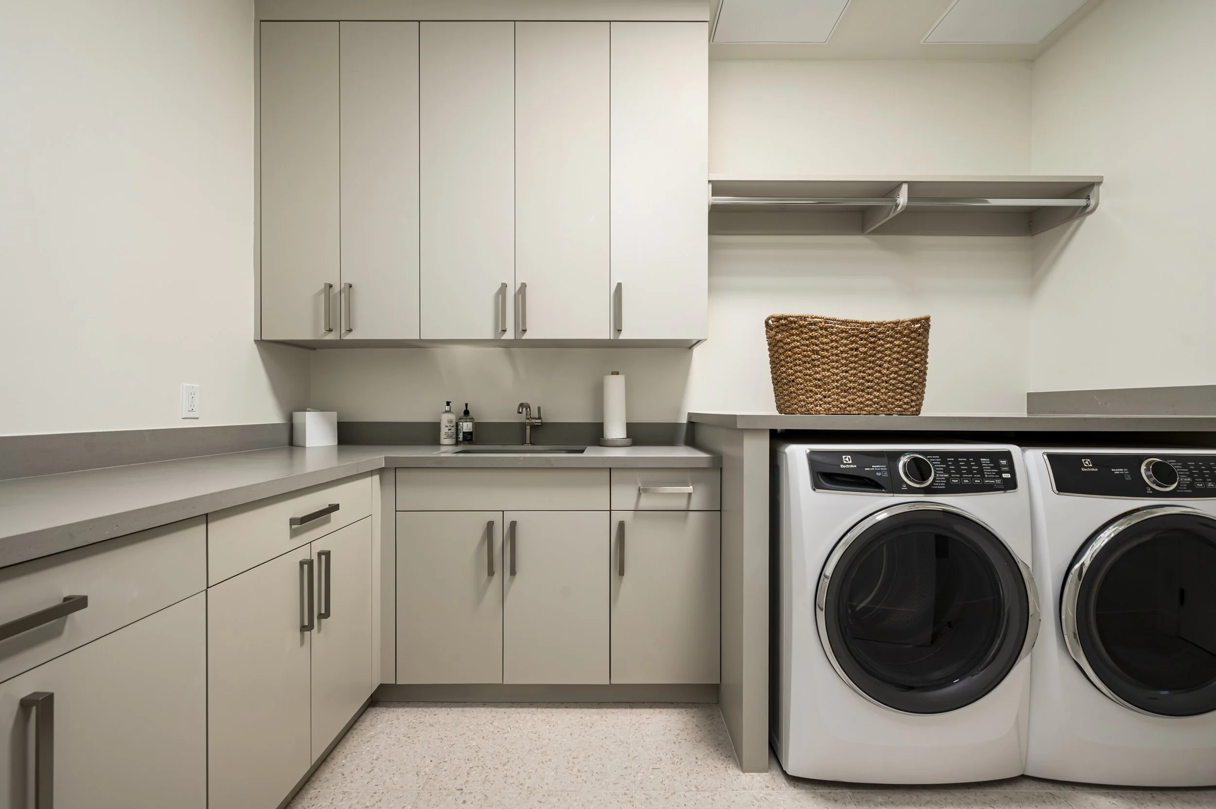 5000 N Camelback Ridge Rd #4-31.jpg