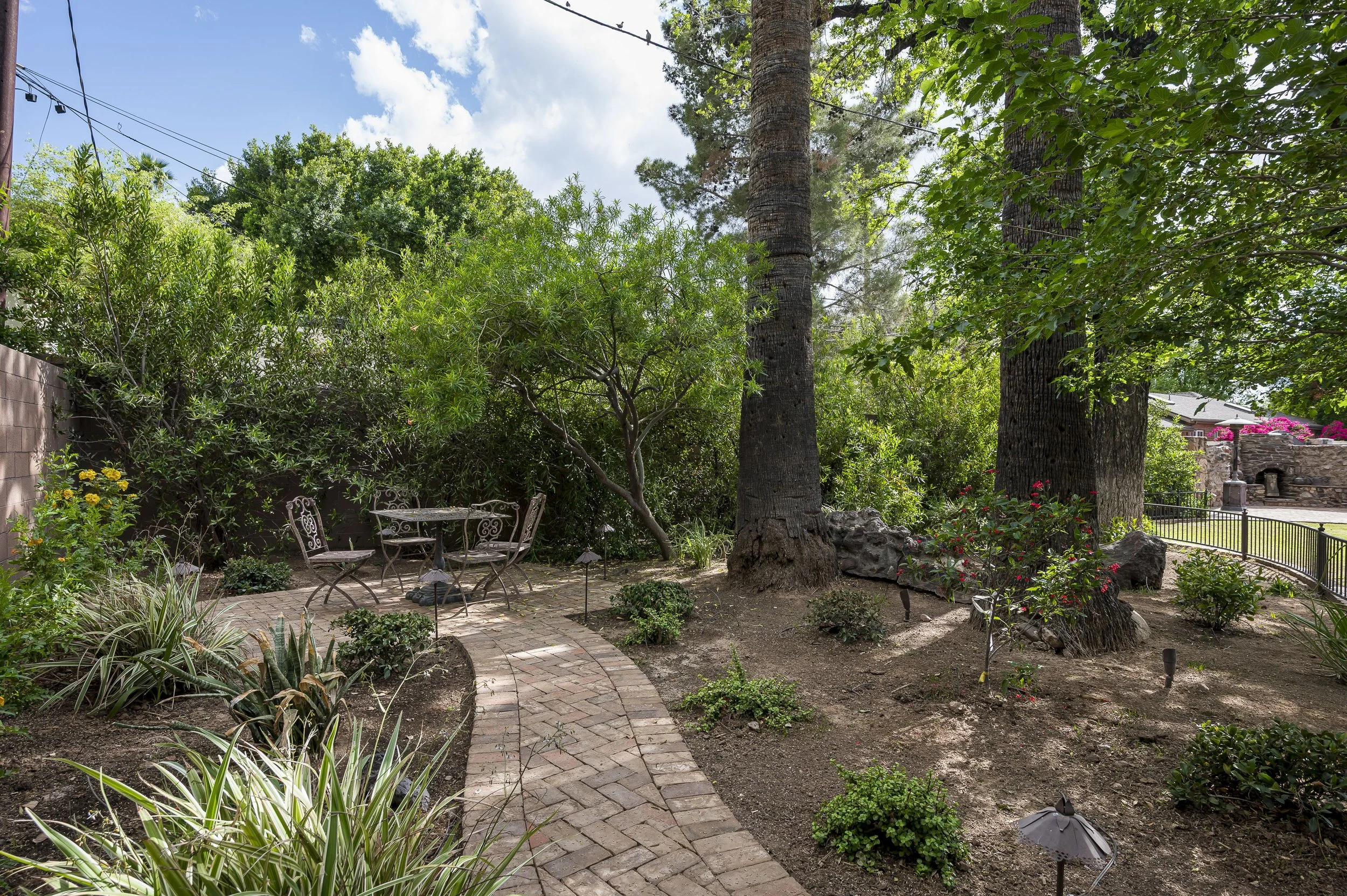 1015 W Encanto Blvd-47.jpg