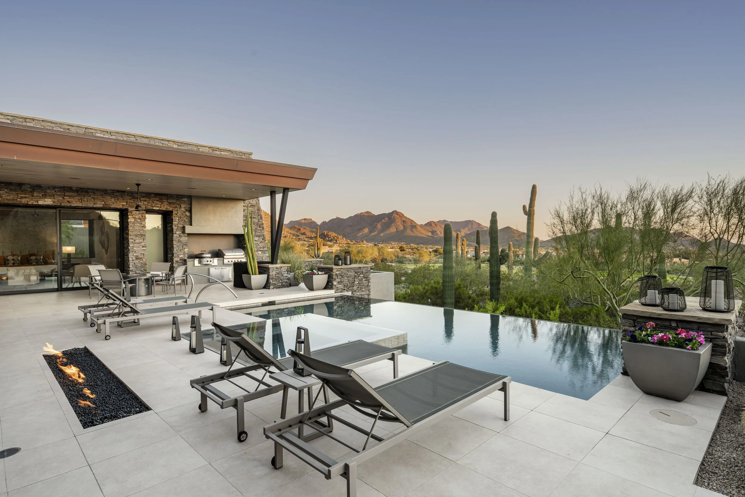 10040EHappyValleyRd  Unit915-68.jpg