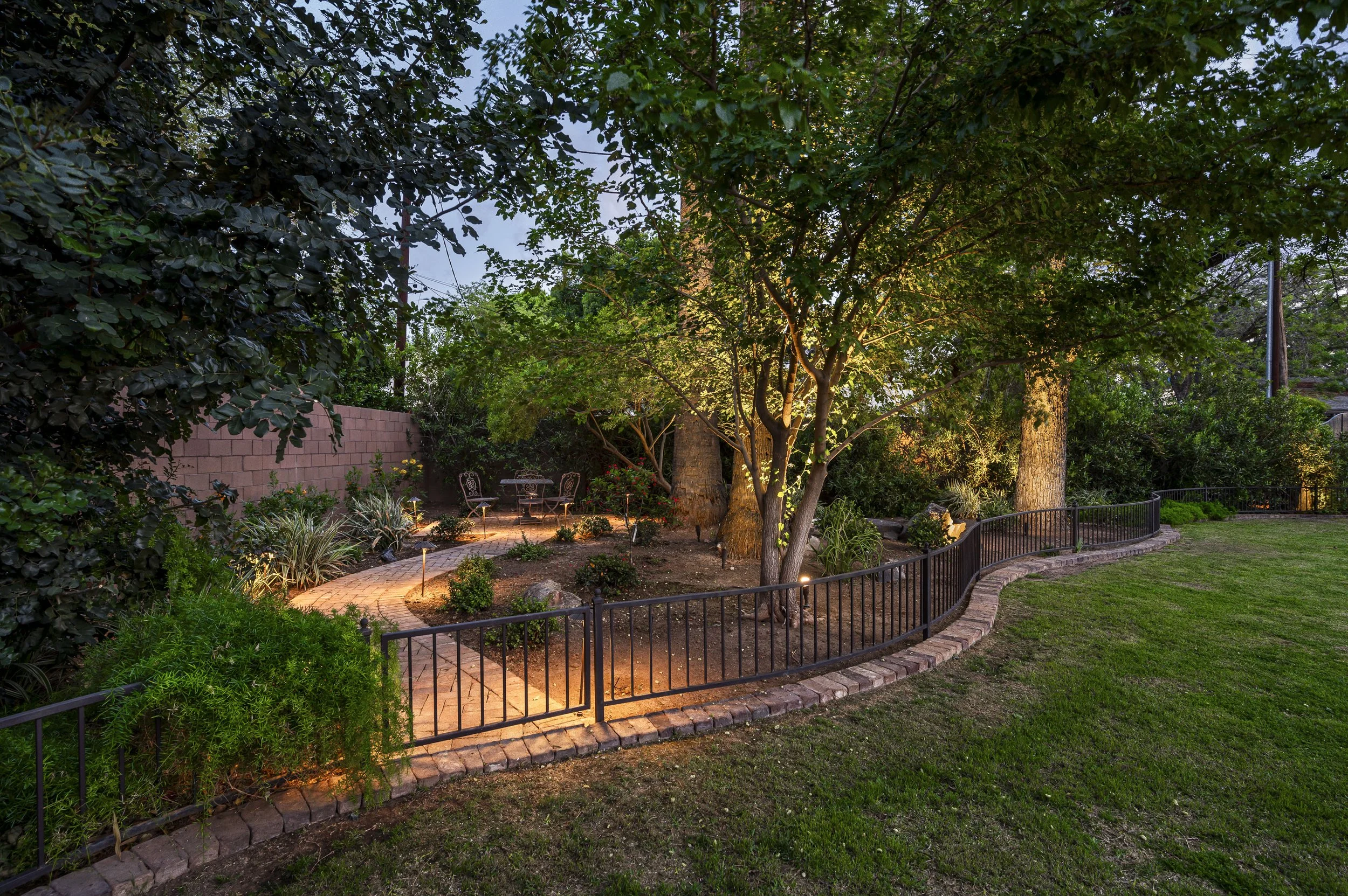 1015 W Encanto Blvd-38.jpg