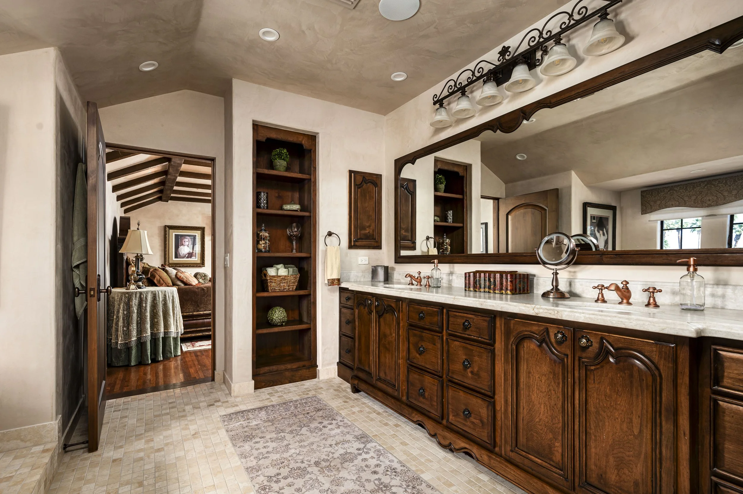 1015 W Encanto Blvd-28.jpg