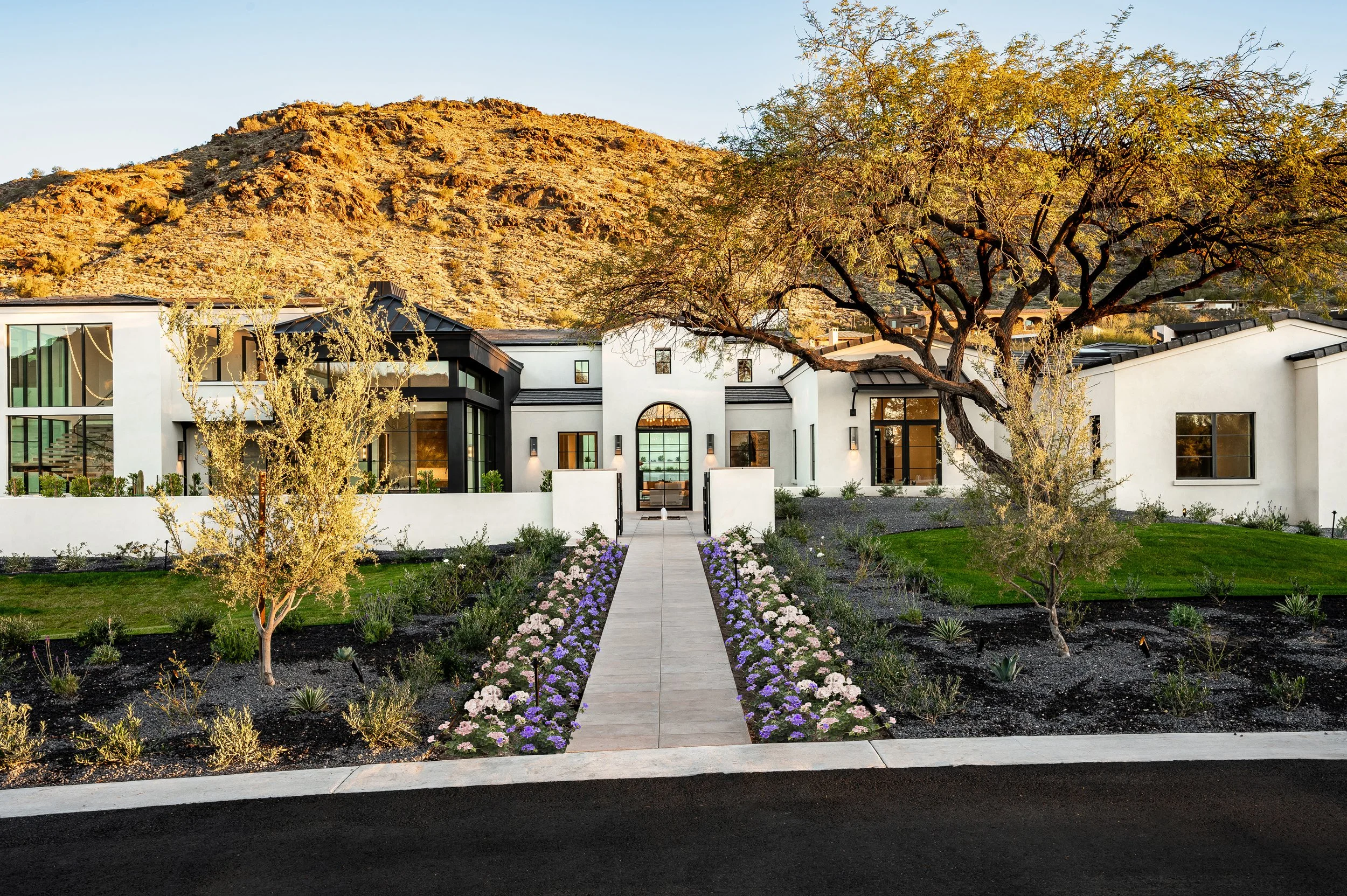 6126 E Joshua Tree Ln-1_1.jpg