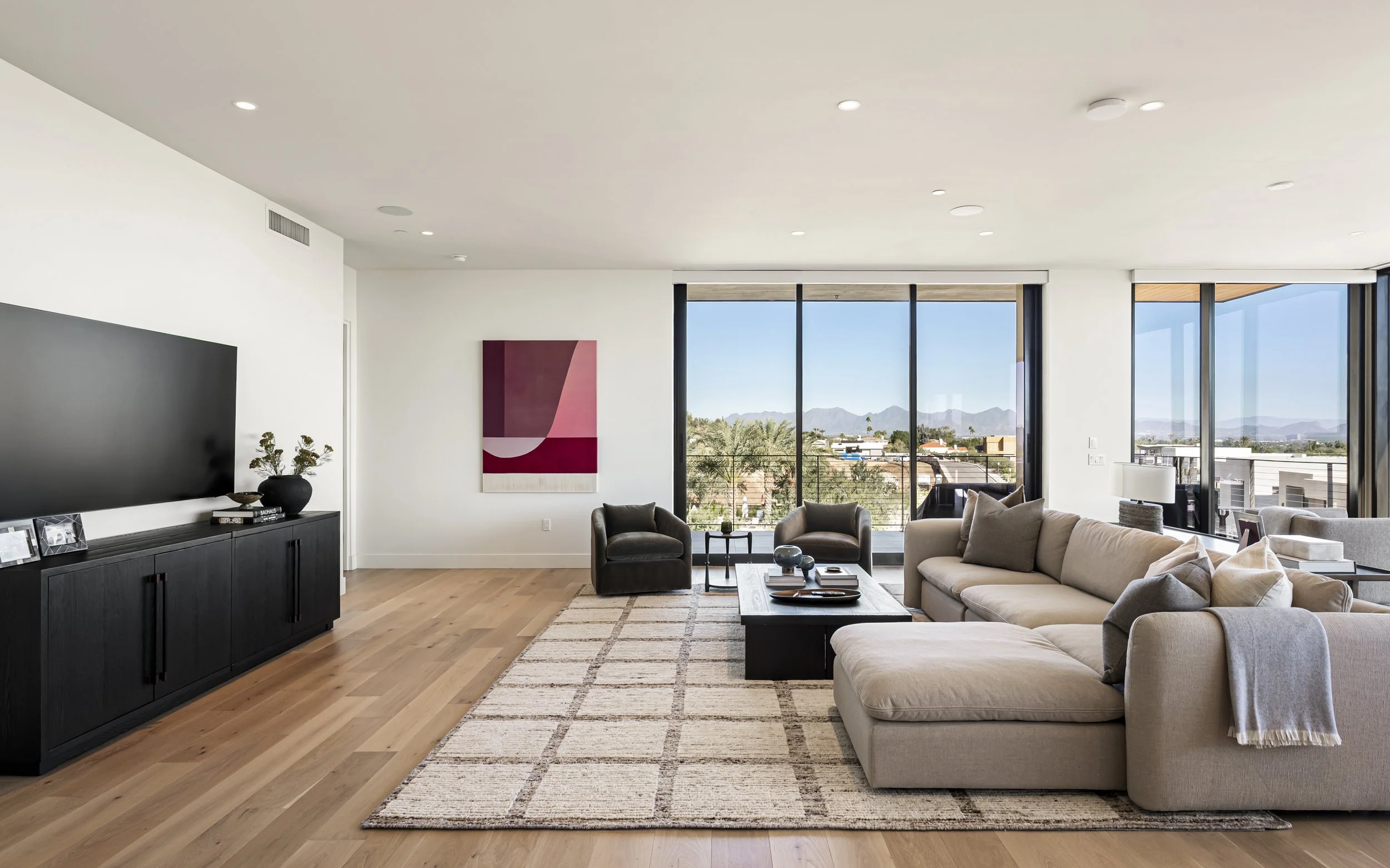 5000 N Camelback Ridge Rd #4-5.jpg