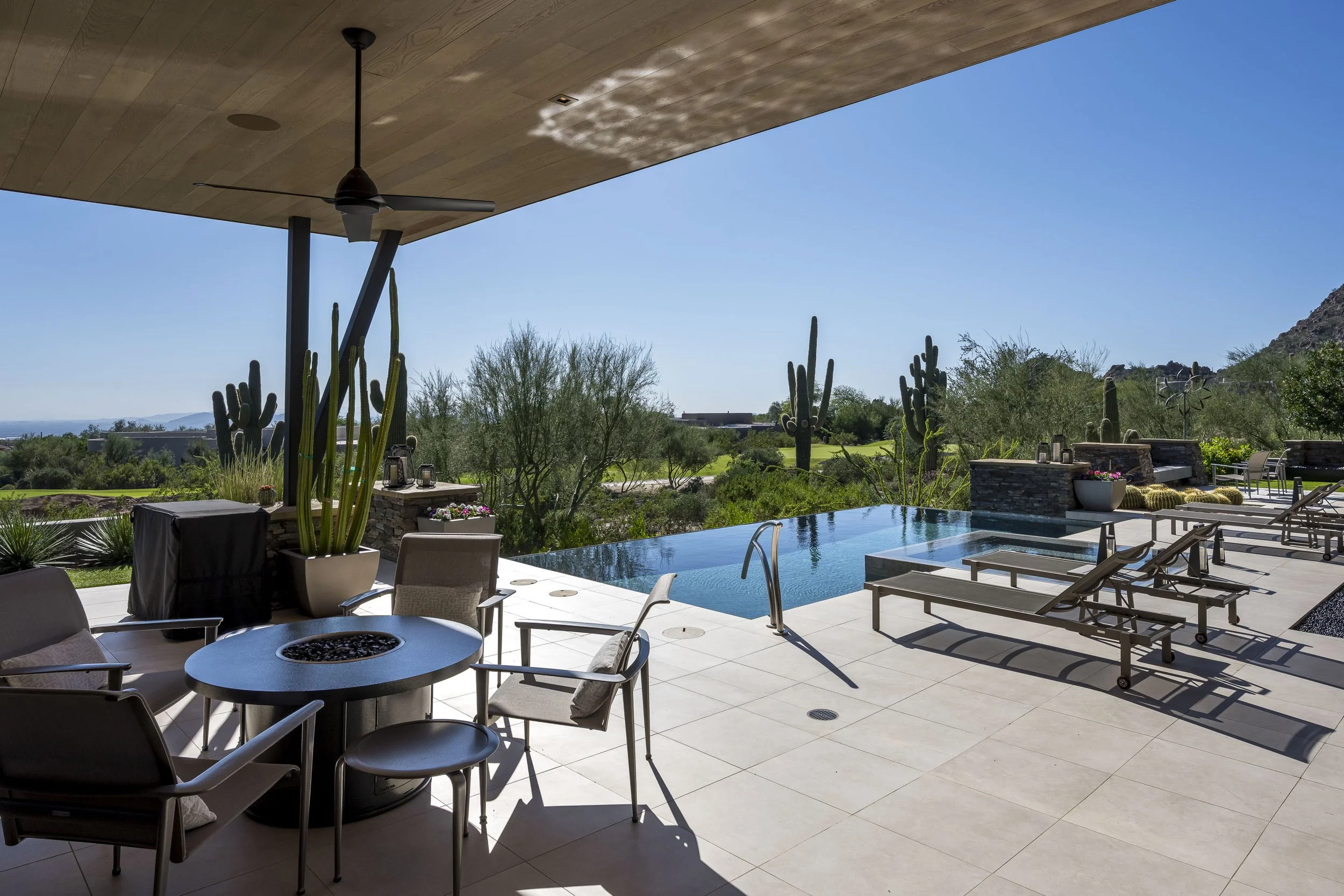 10040EHappyValleyRd  Unit915-83.jpg