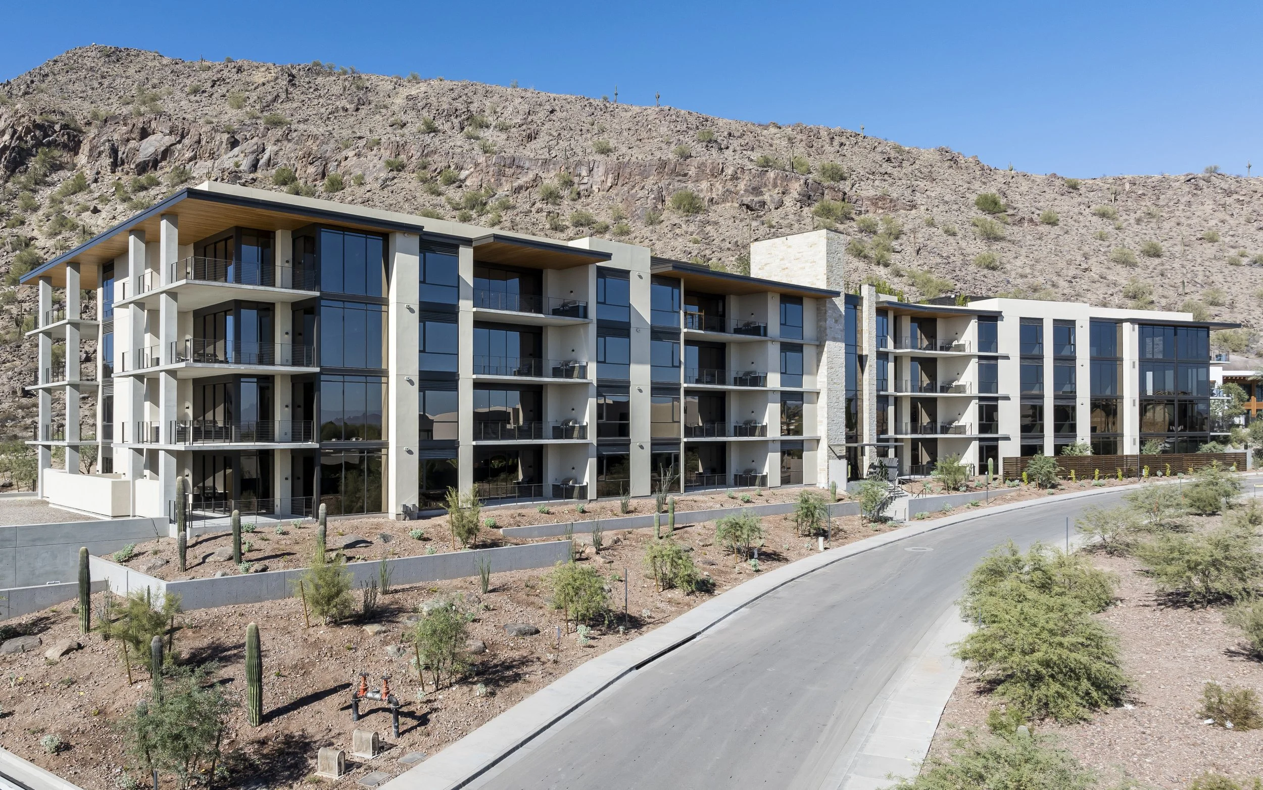 5000 N Camelback Ridge Rd #4-1.jpg