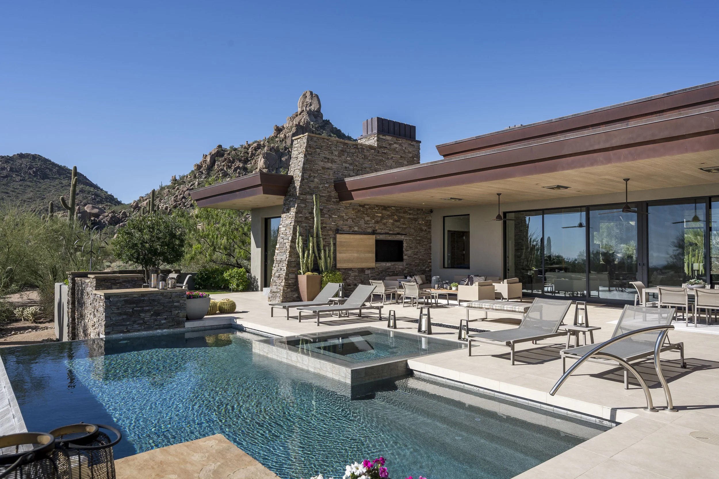 10040EHappyValleyRd  Unit915-82.jpg