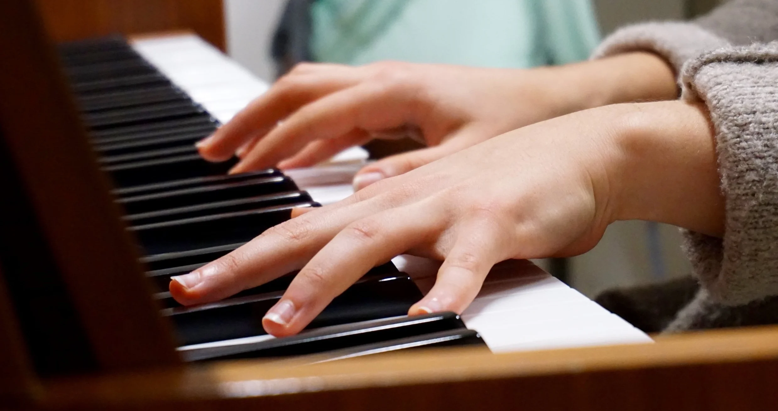 music-piano-hands-75149.jpeg
