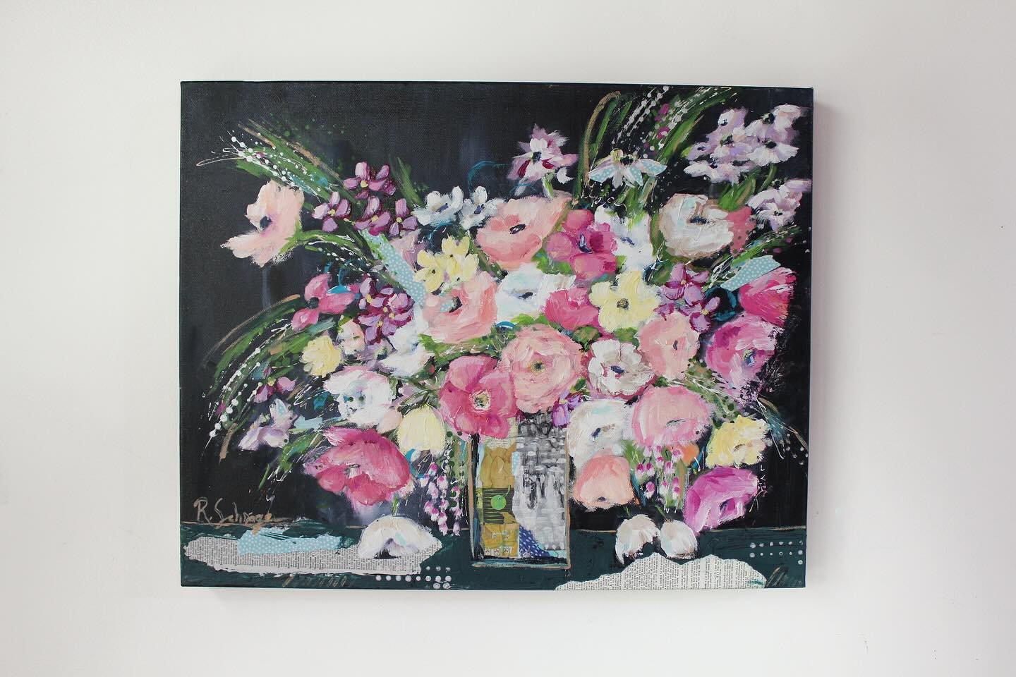 Having fun with more collage elements with the new floral collection. I am wrapping up the final painting today and will have them available online on 4/23. 

If you&rsquo;re in the Nashville area I&rsquo;ll be bringing all the new florals to Frankli