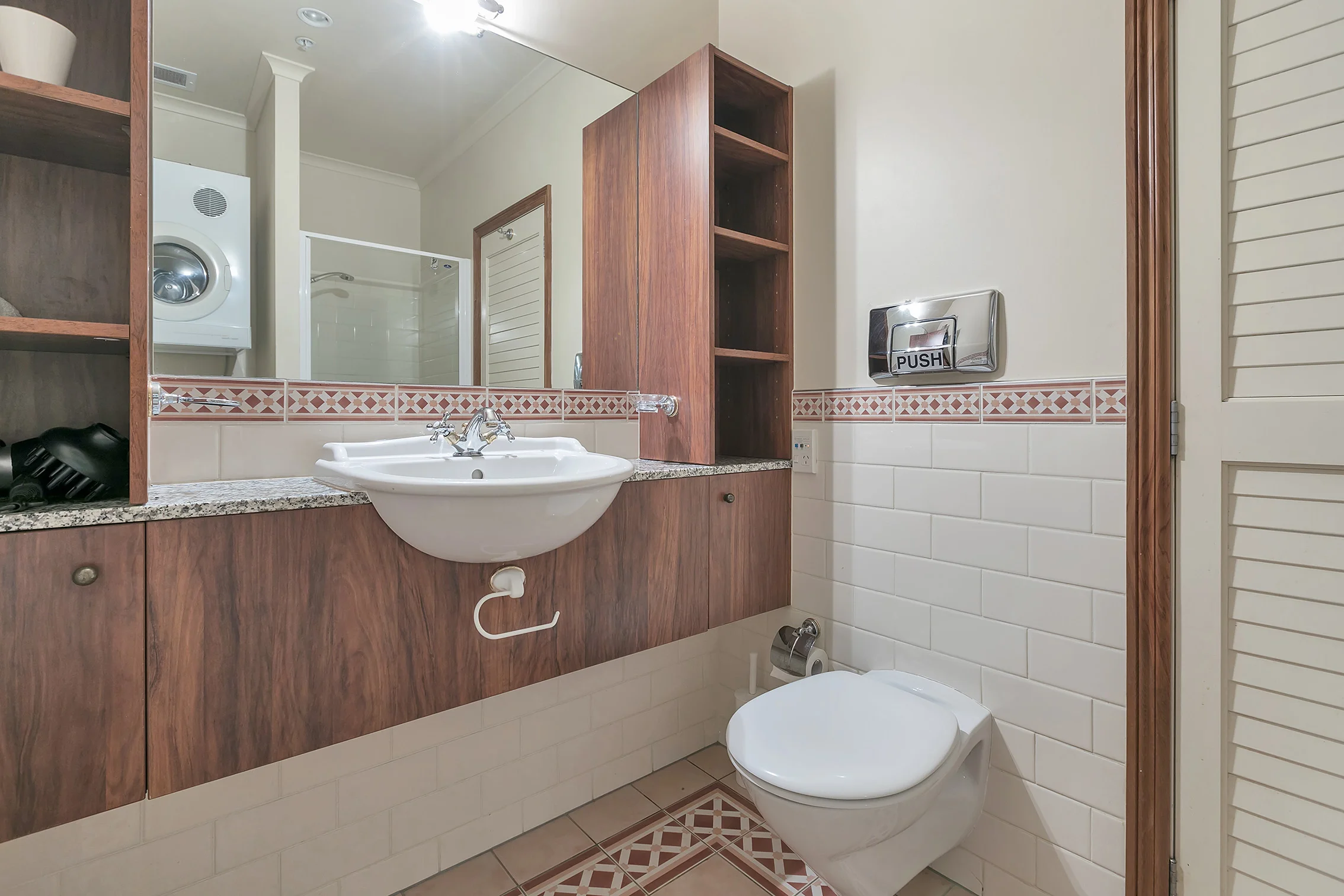 180621-8 Shed 22 Princes Wharf-004.jpg