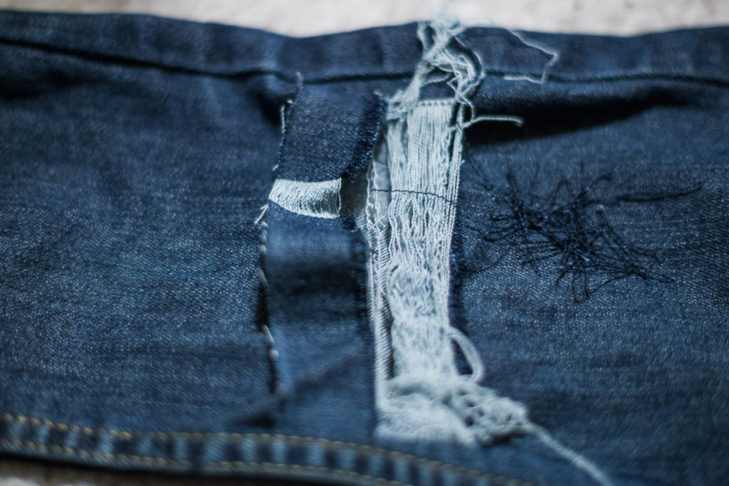 DIY Distressed Ripped Jeans Tutorial — Meghan Smolka
