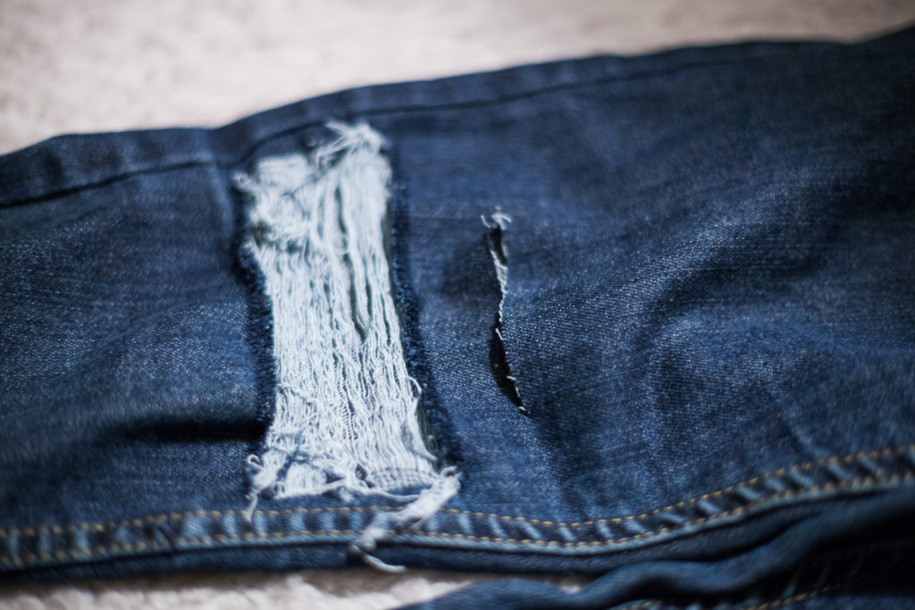Diy Distressed Ripped Jeans Tutorial