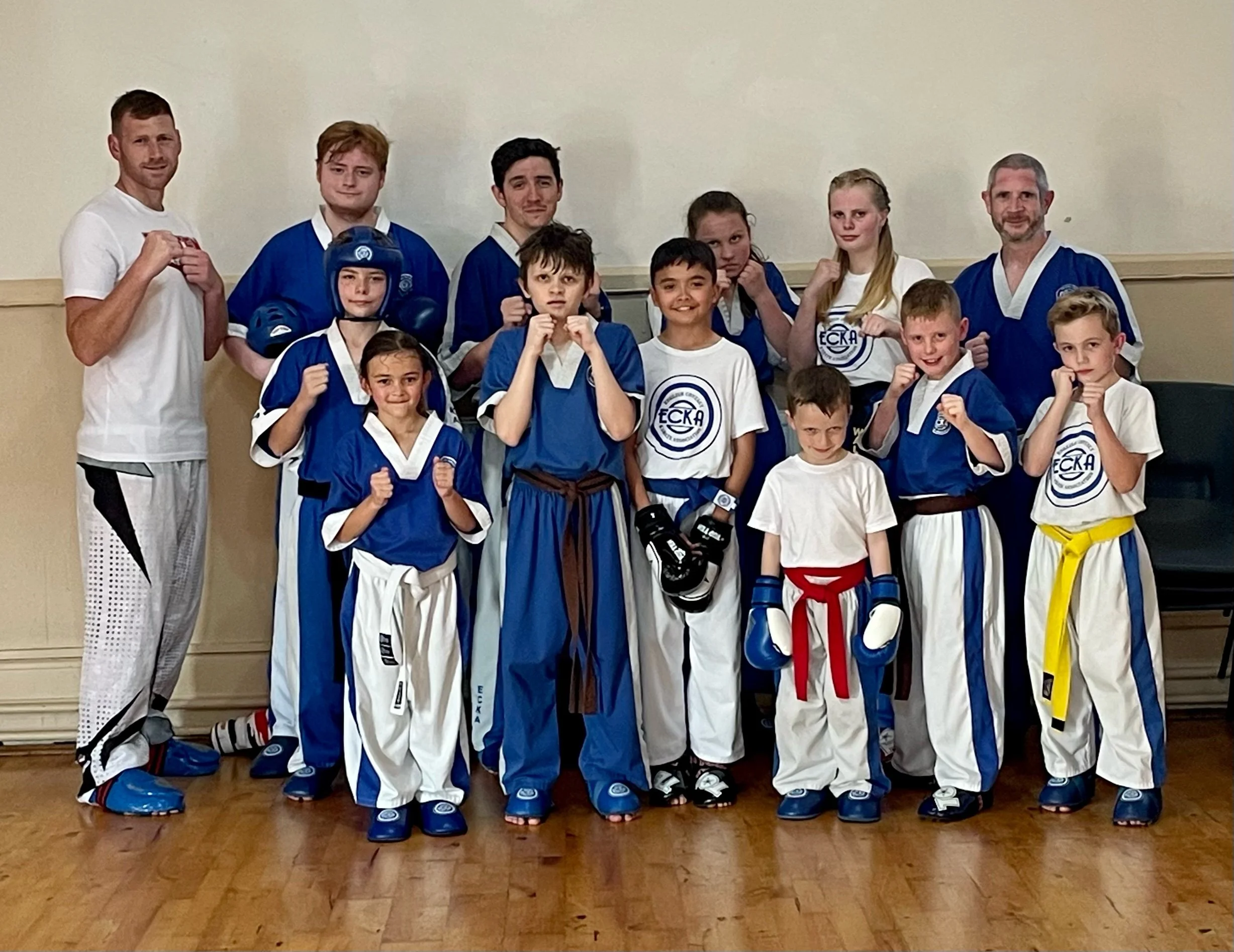 Dragons train with WAKO World champion, Chris Aston