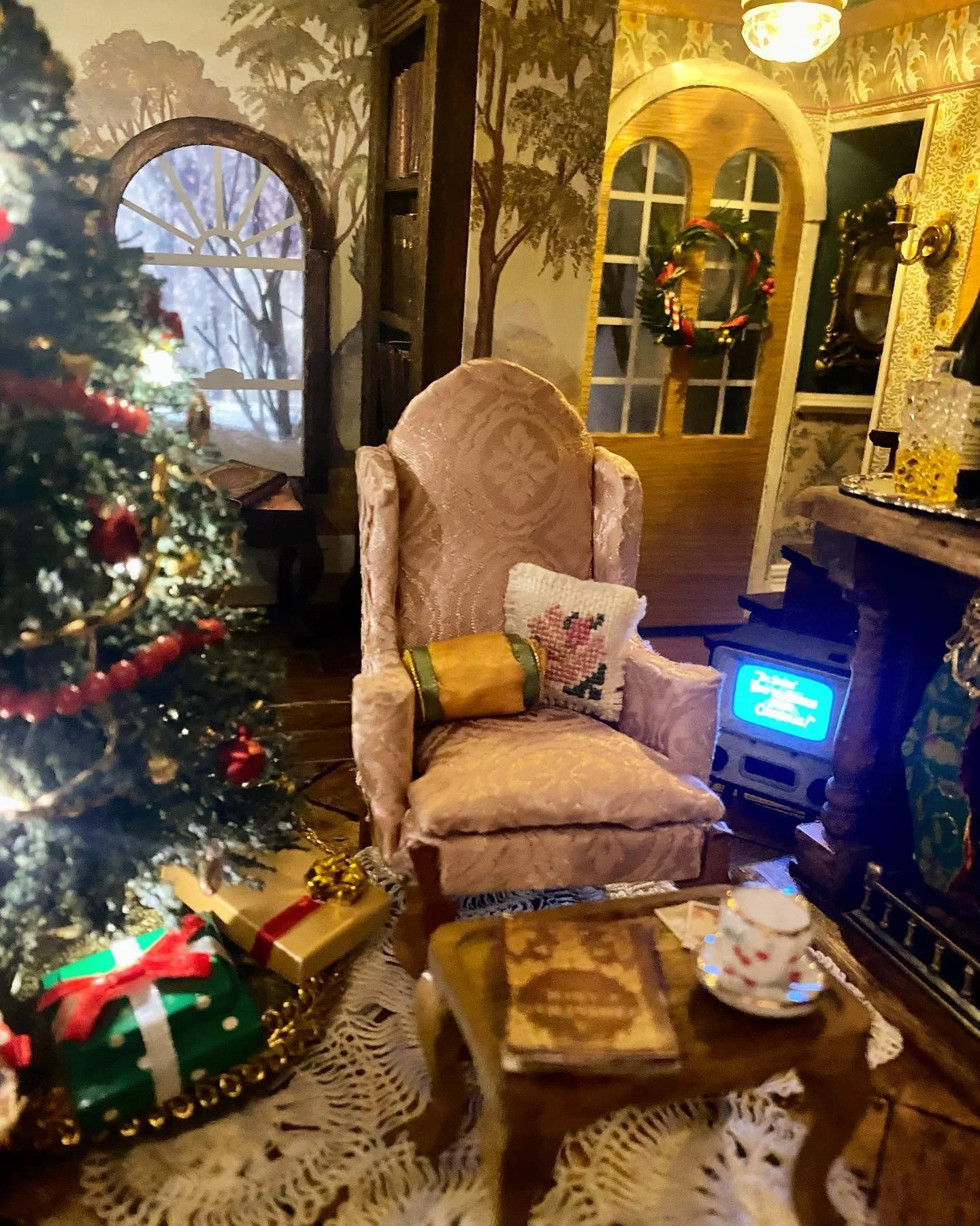 Holiday progress check❄️

Still a ways to go! Haven&rsquo;t done ceiling, floor, or finished moulding, but my room within a room within a room vision is coming to life&hellip; more later once it&rsquo;s done!