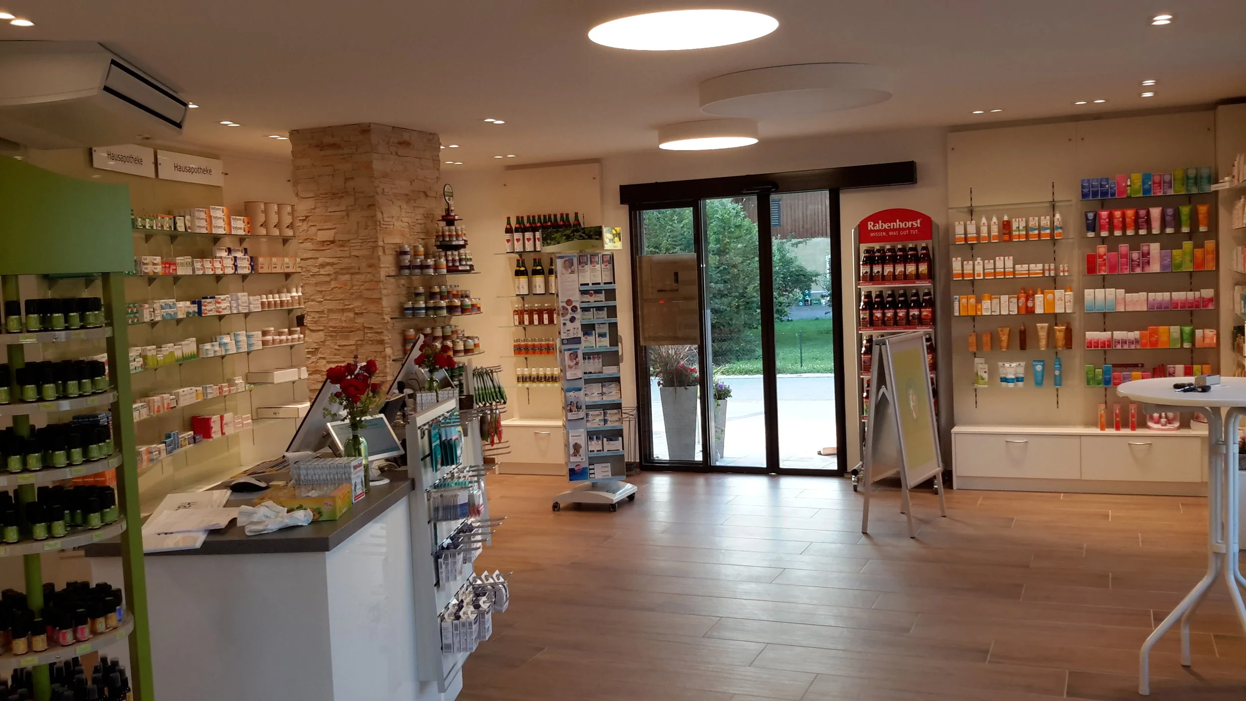 moderner Apothekenbau