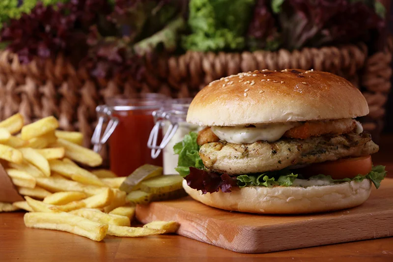 Chicken Basilico Burger_highlights.jpg