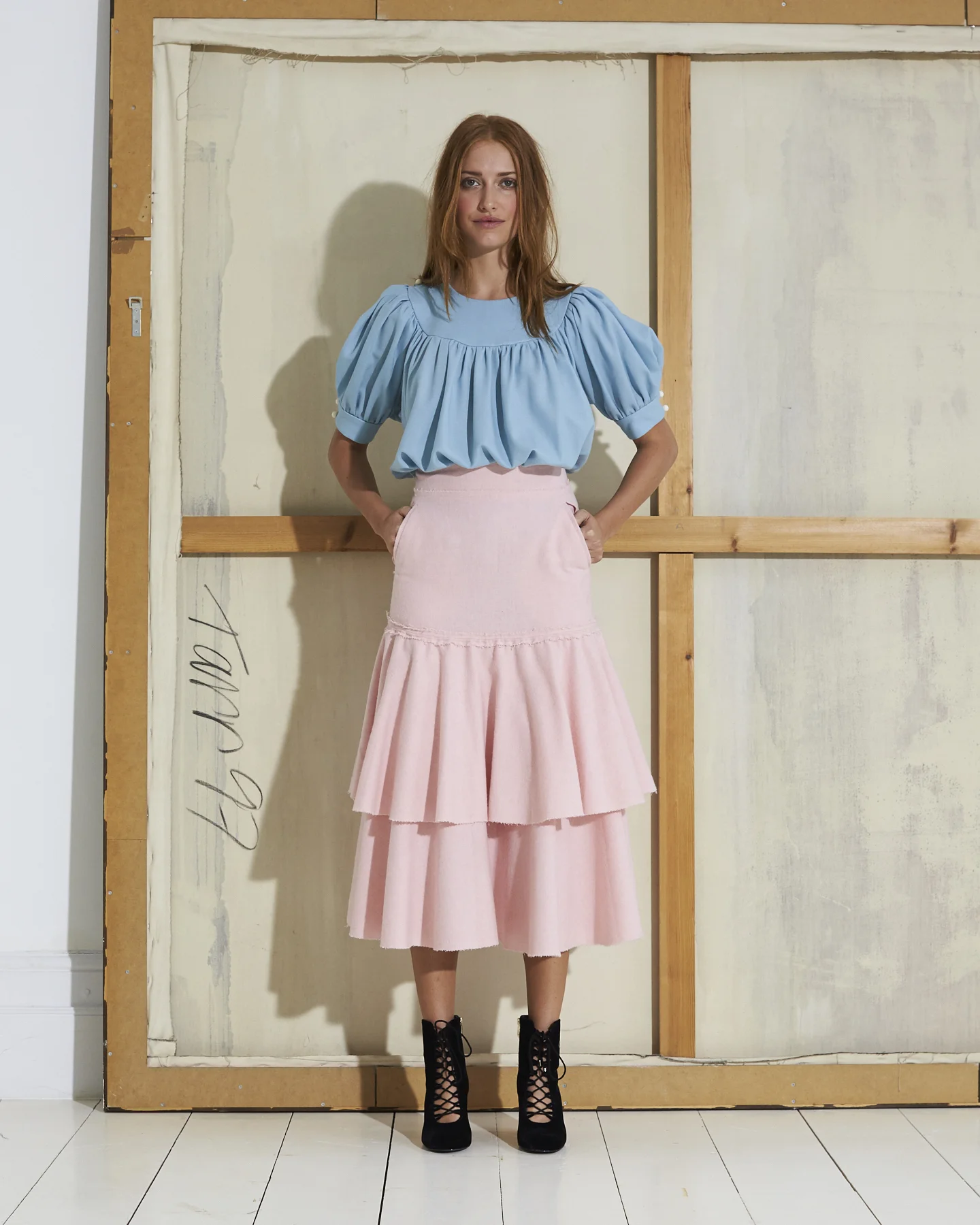 ANNA_MASON_AW17_ANNA_MASON_AW17_CARMEN_SKIRT_WOOL_TWEED_SYBILLA_SHORT_SLEEVE_BLOUSE_080.jpg