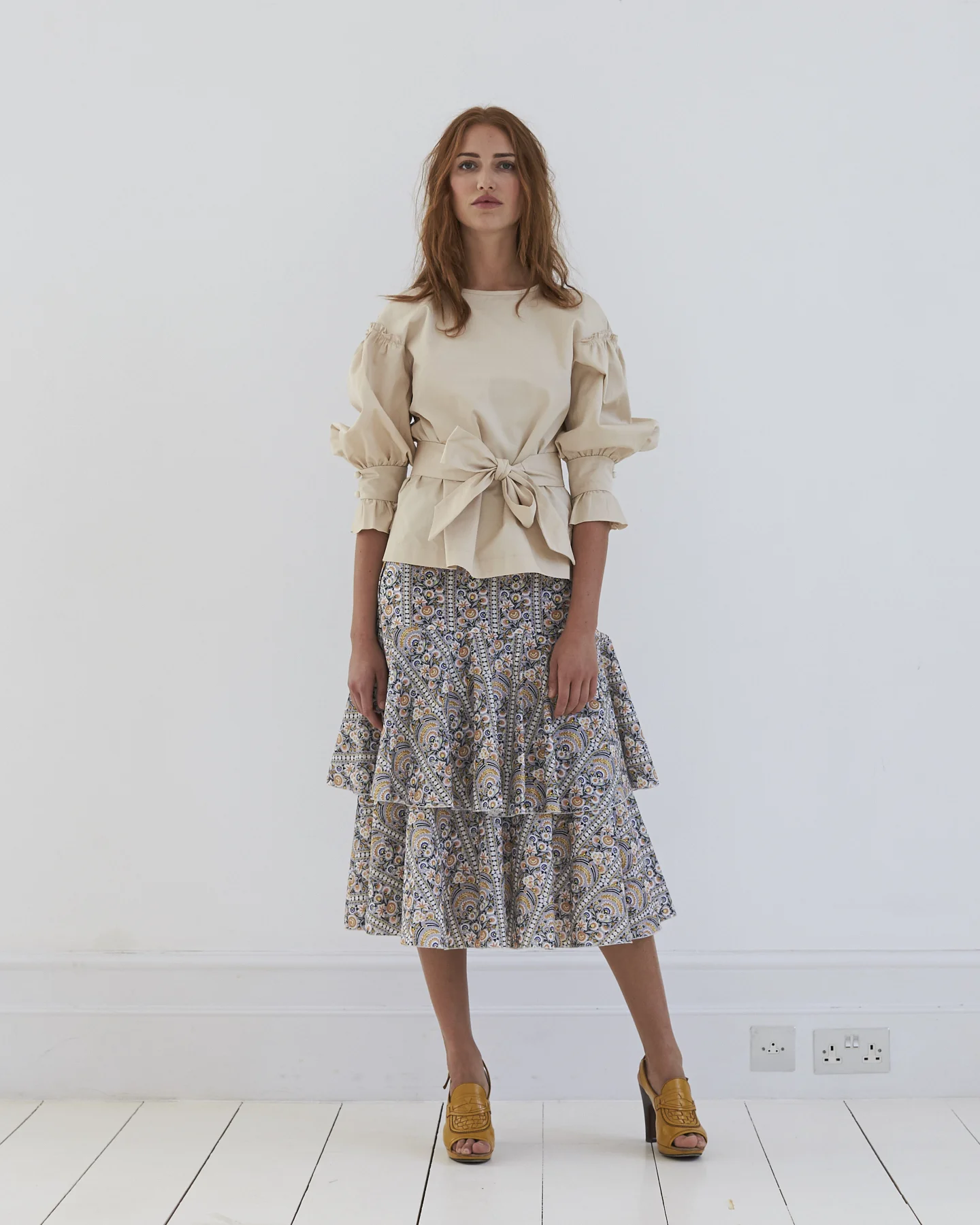 ANNA_MASON_49 SS18_ELECTRA_BLOUSE_PLAIN_CARMEN_SKIRT_FLORAL_089_400DPI.jpg