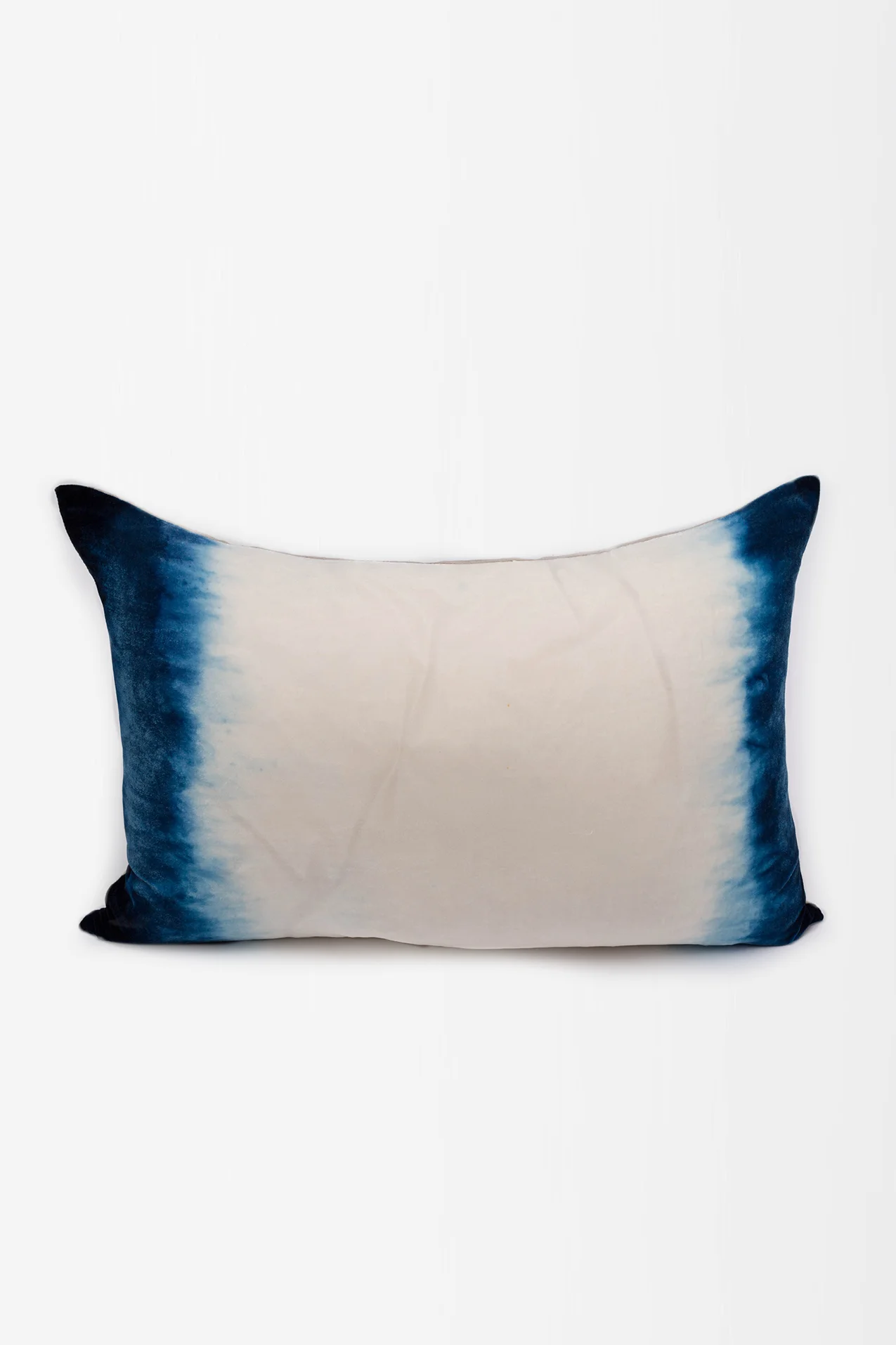 hand-dyed-silk-velvet-rectangular-pillow-in-whiteindigo-02.jpg