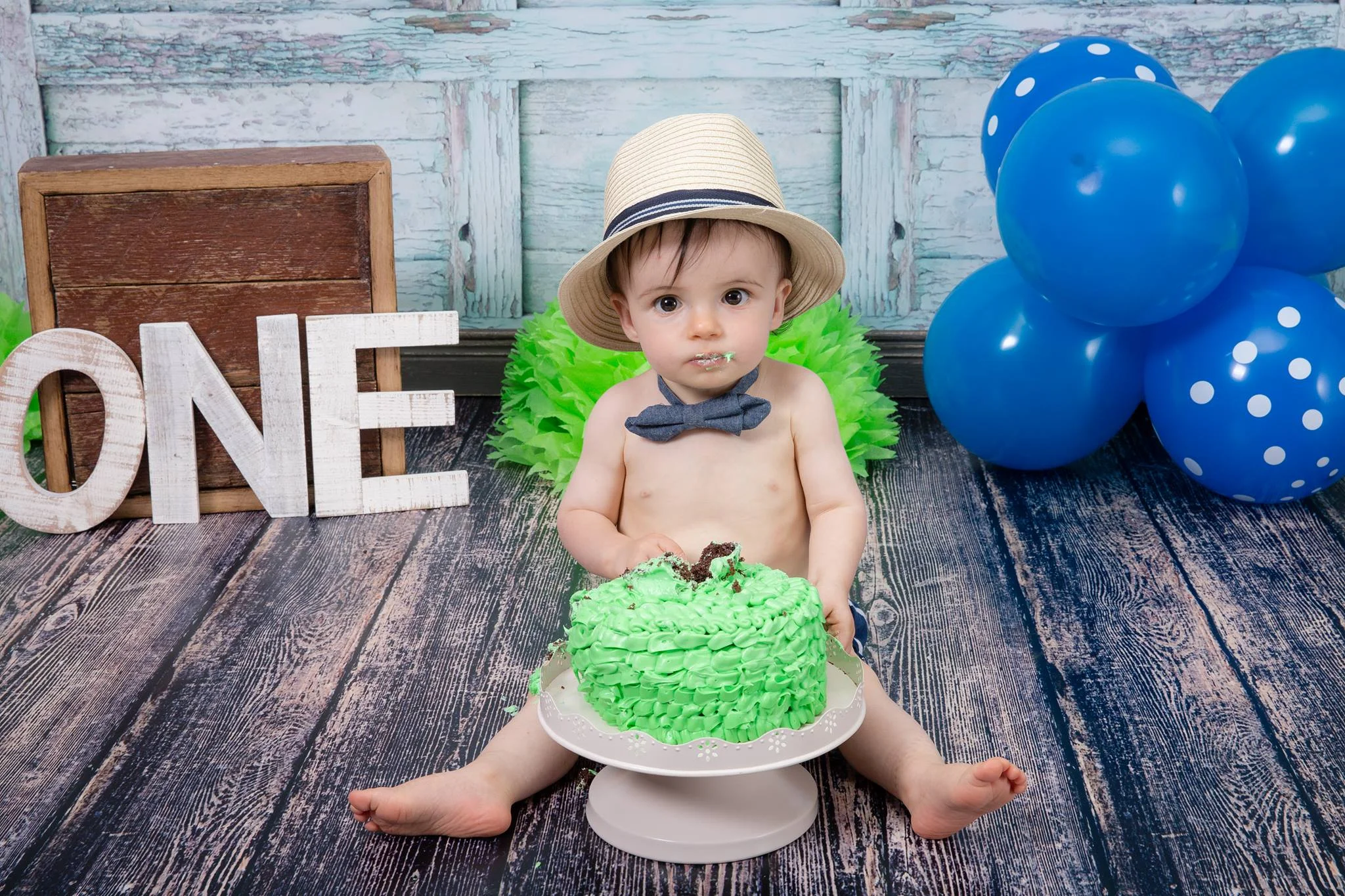 First Birthday Cake Smash Session courtesy of @ScrappySistersPhotography