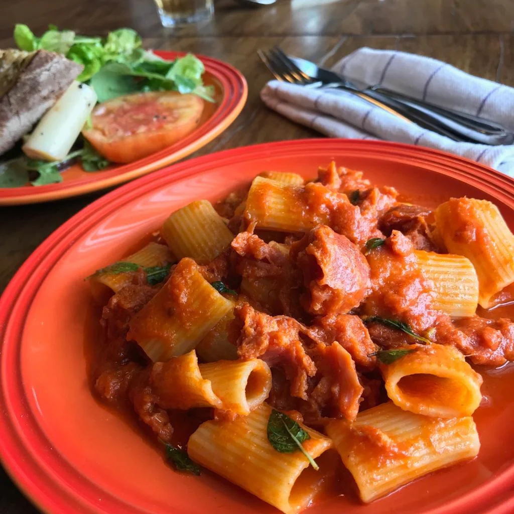 Sessão de cinema com menu de restaurante
