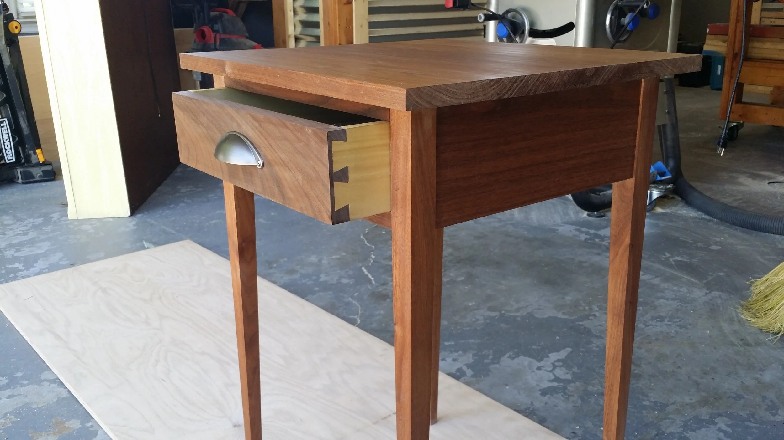 walnut_side_03.jpg
