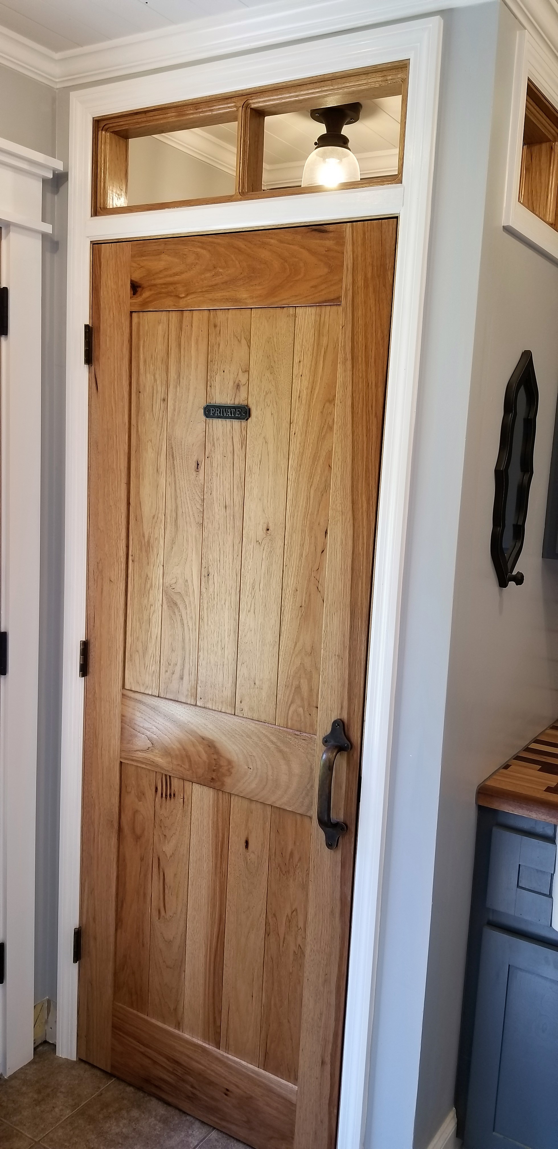 hickory_door_and_transom.jpg