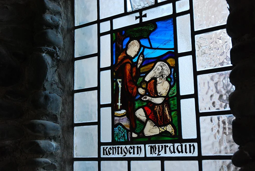 4.-Merlin's-story-in-stained-glass,-Stobo-Kirk.jpg