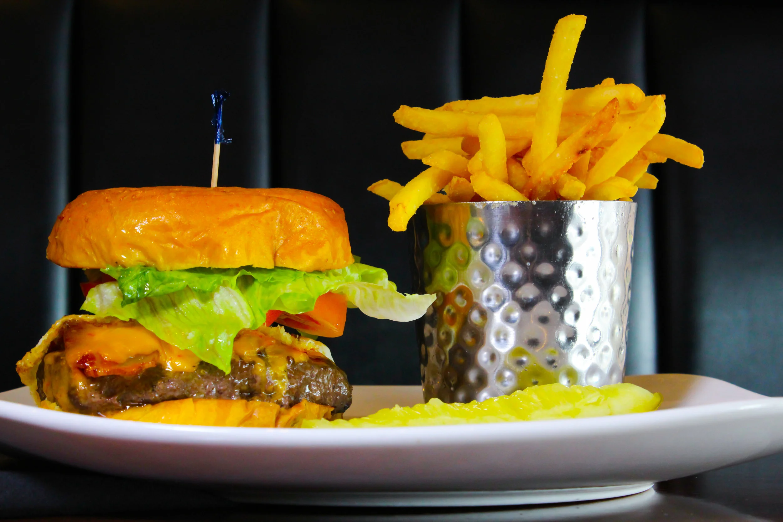 Theo's Bar and Grille