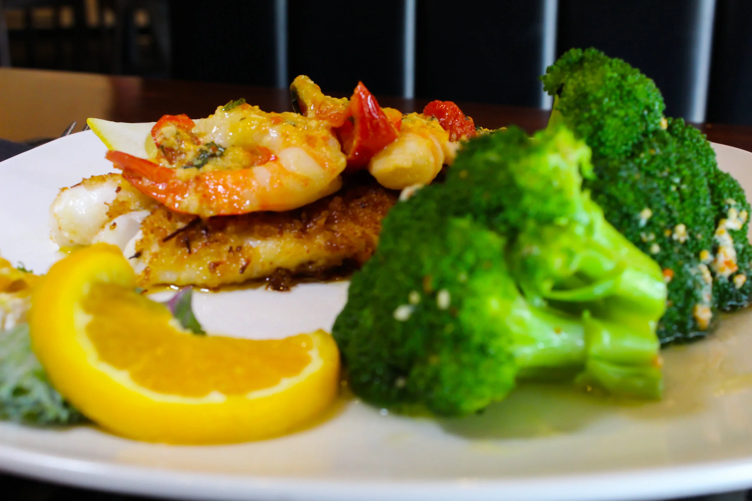 Theo's Bar and Grille